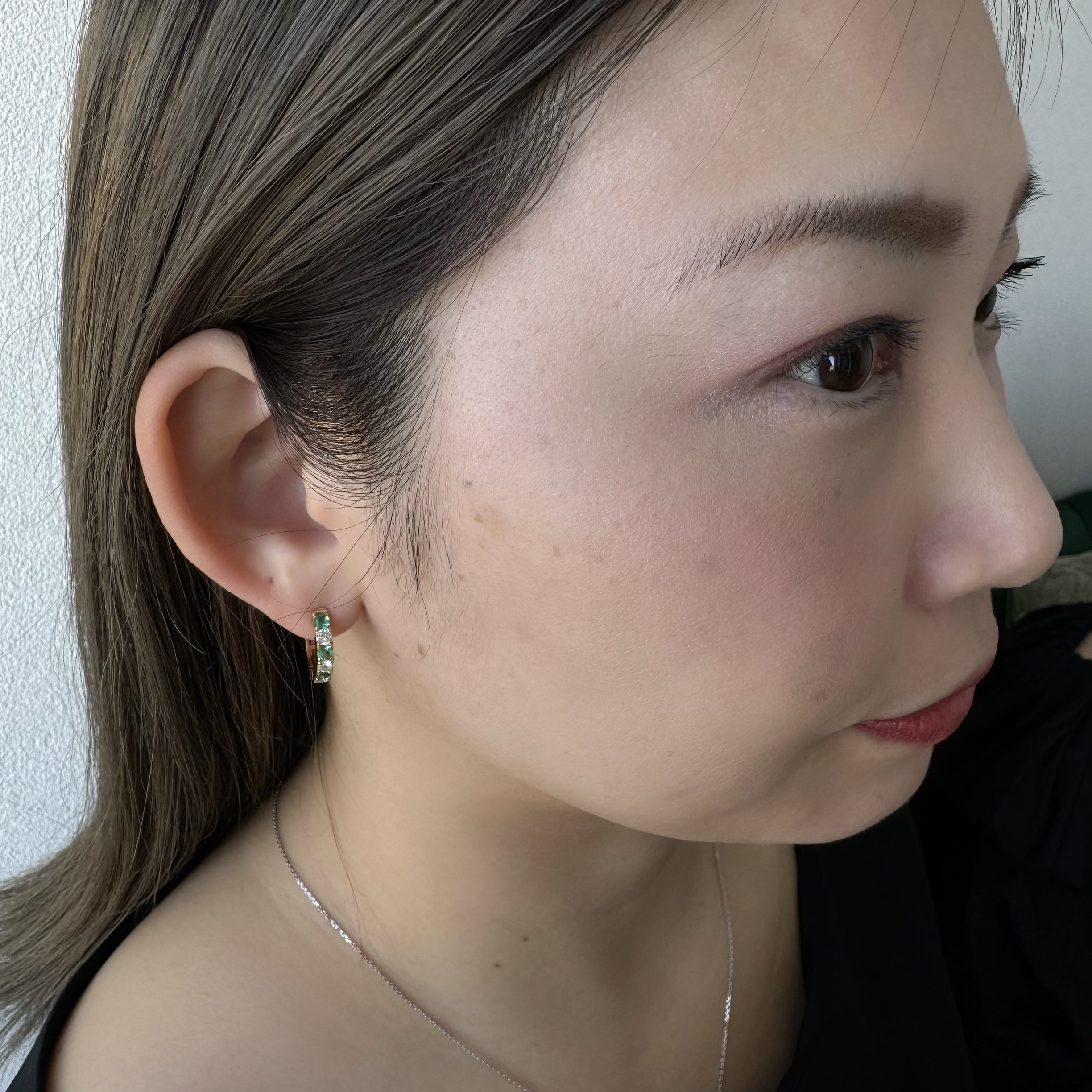 329-綺麗エメラルドフープピアス②EM0.5ct前後×2 PT/K18YG｜AYAKO SAKURAI（櫻井 彩子（サクライ アヤコ））公式通販サイト