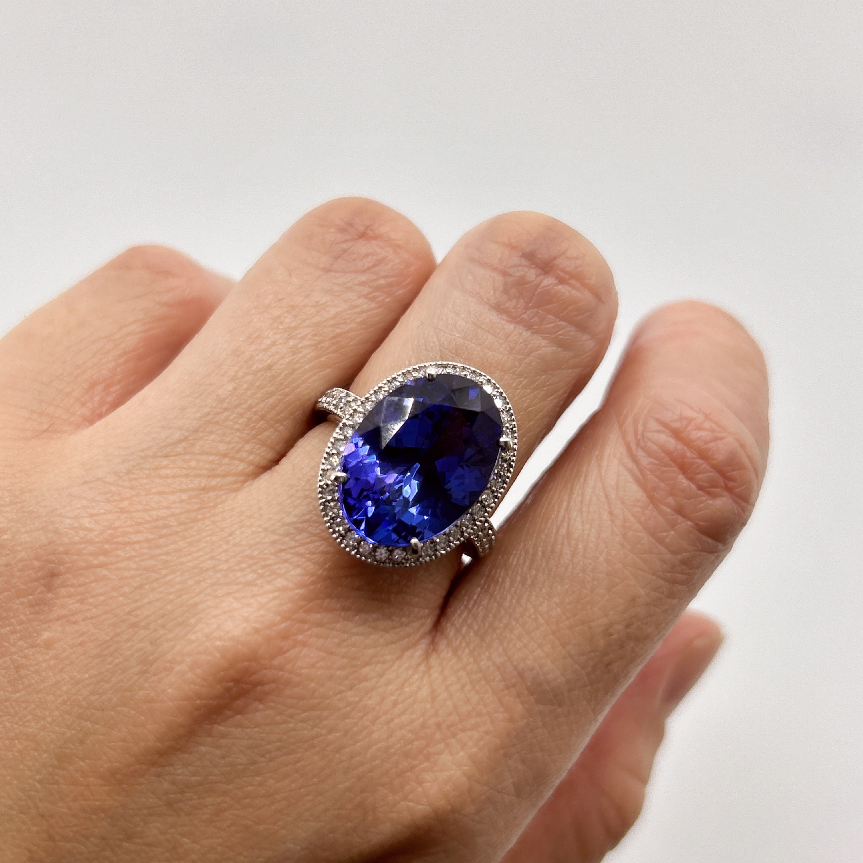 ［一点物/ローラ］リング タンザナイト 8.2ct OV PT