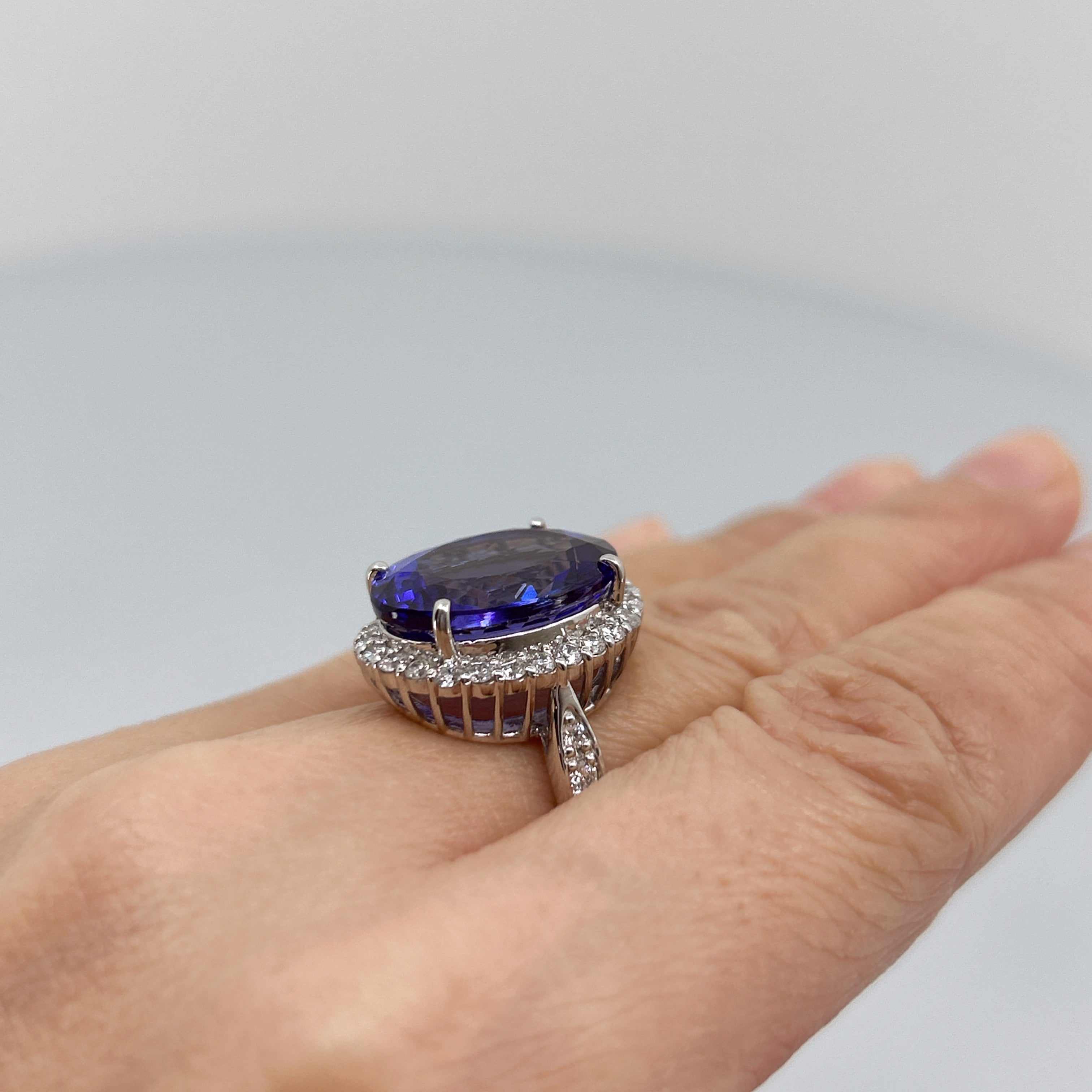 ［一点物/ローラ］リング タンザナイト 11.5ct OV PT