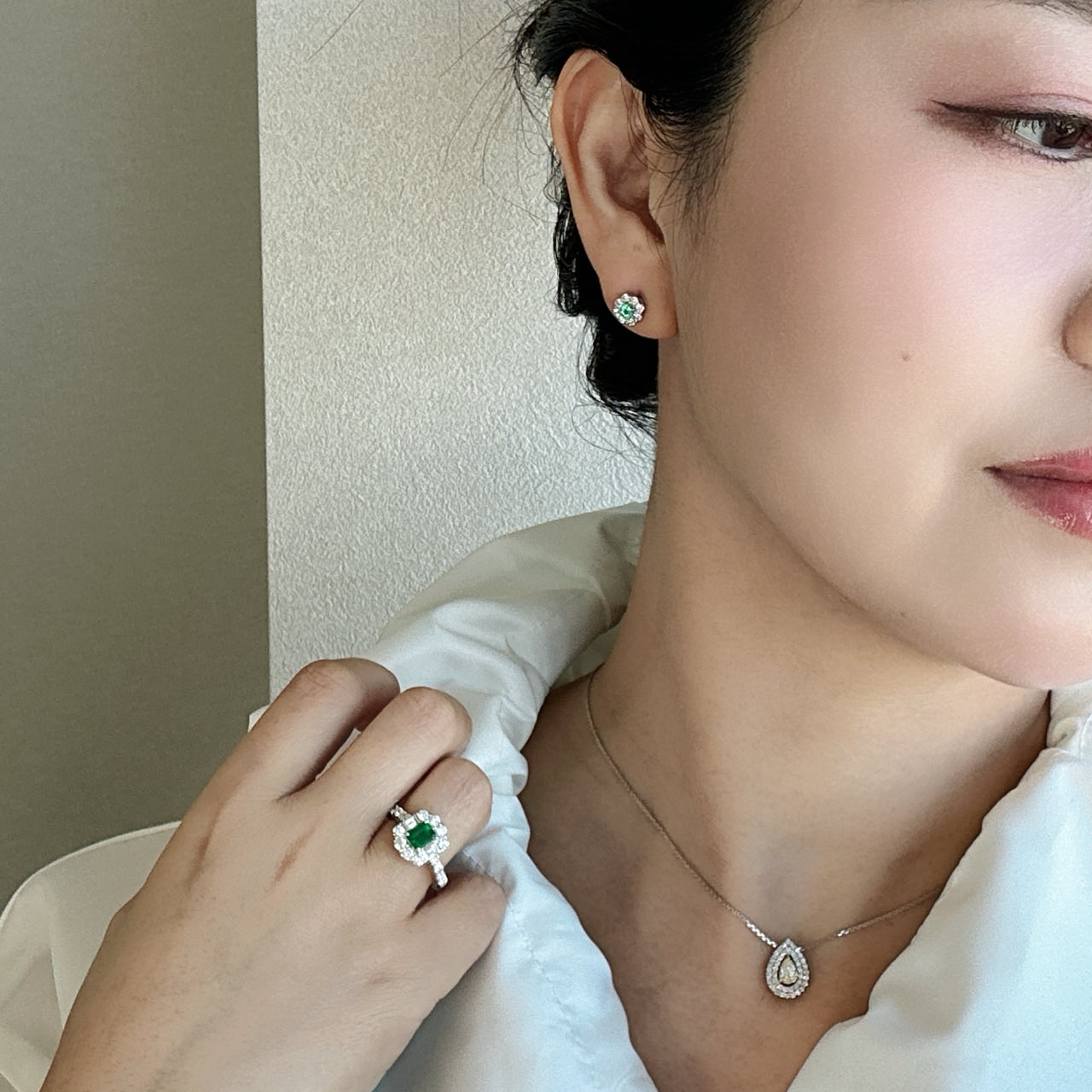 ［即納/一点物］ピアス エメラルド 0.09ct前後×2 RO PT