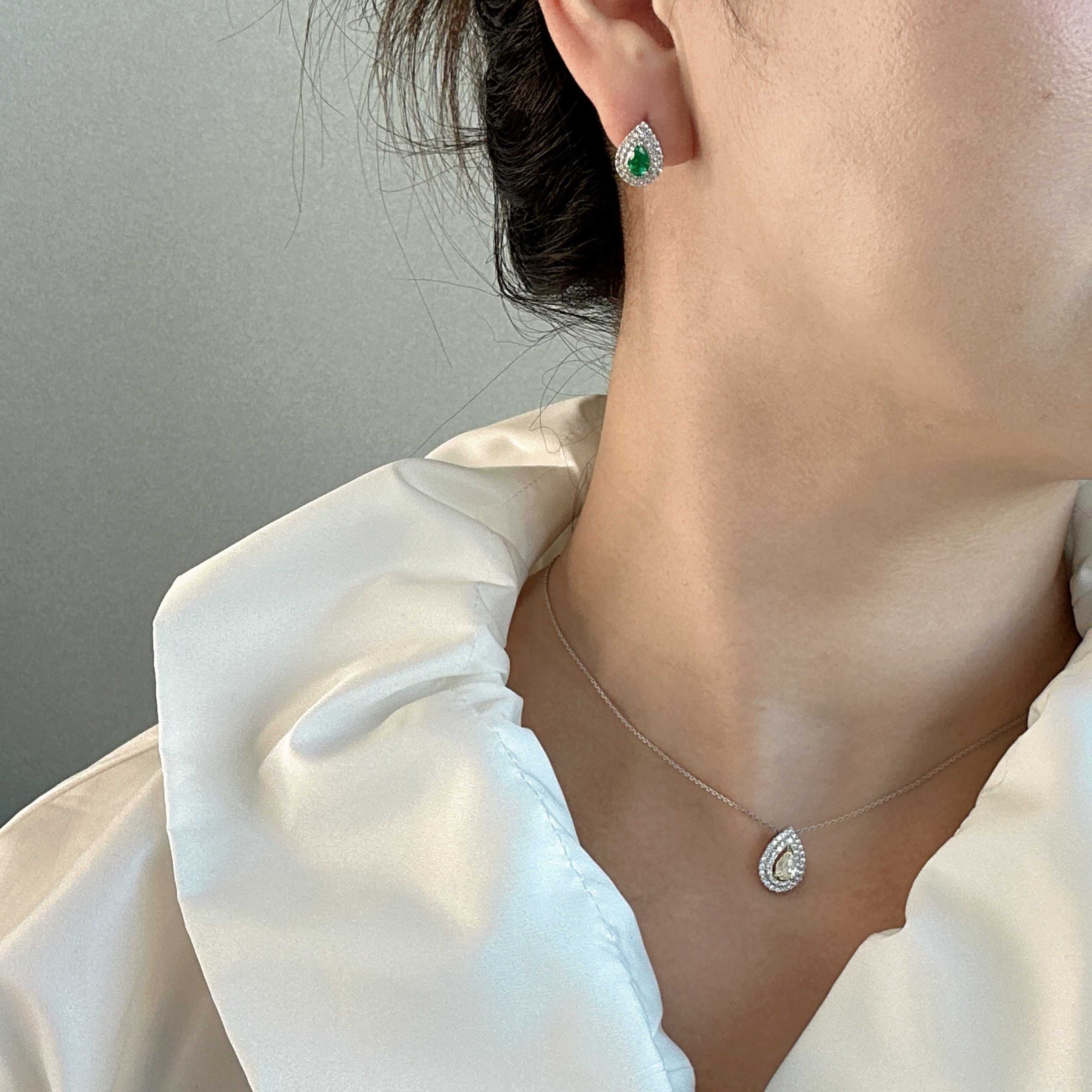 11［即納/一点物］ピアス エメラルド0.4ct前後×2 PS PT