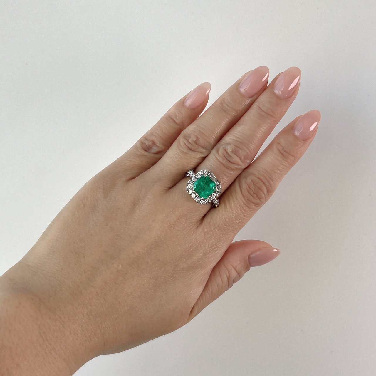 ［一点物］リング エメラルド 2.6ct SQ PT