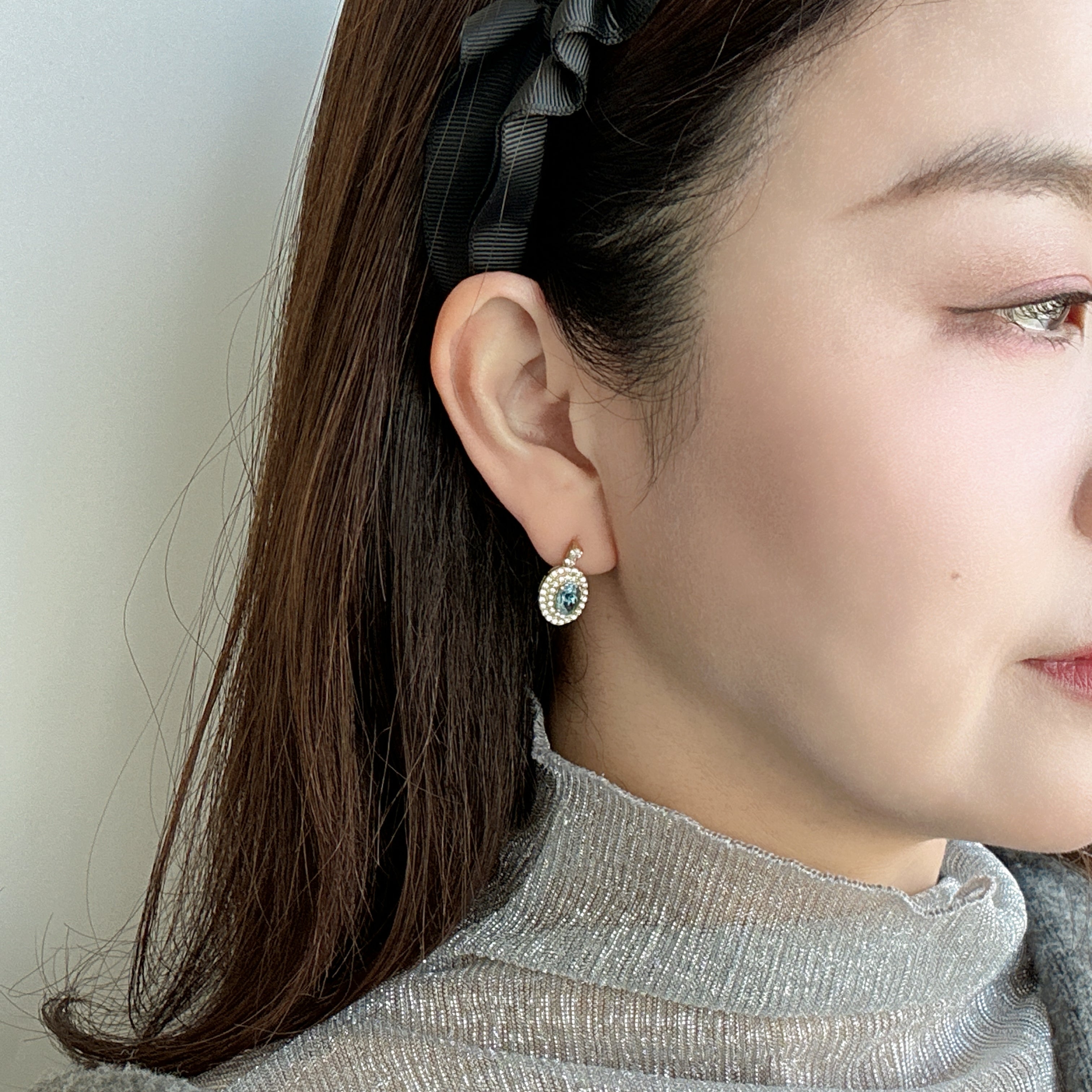 ［シャリズム］ピアス アクアマリン 0.6ct前後×2 OV K18YG