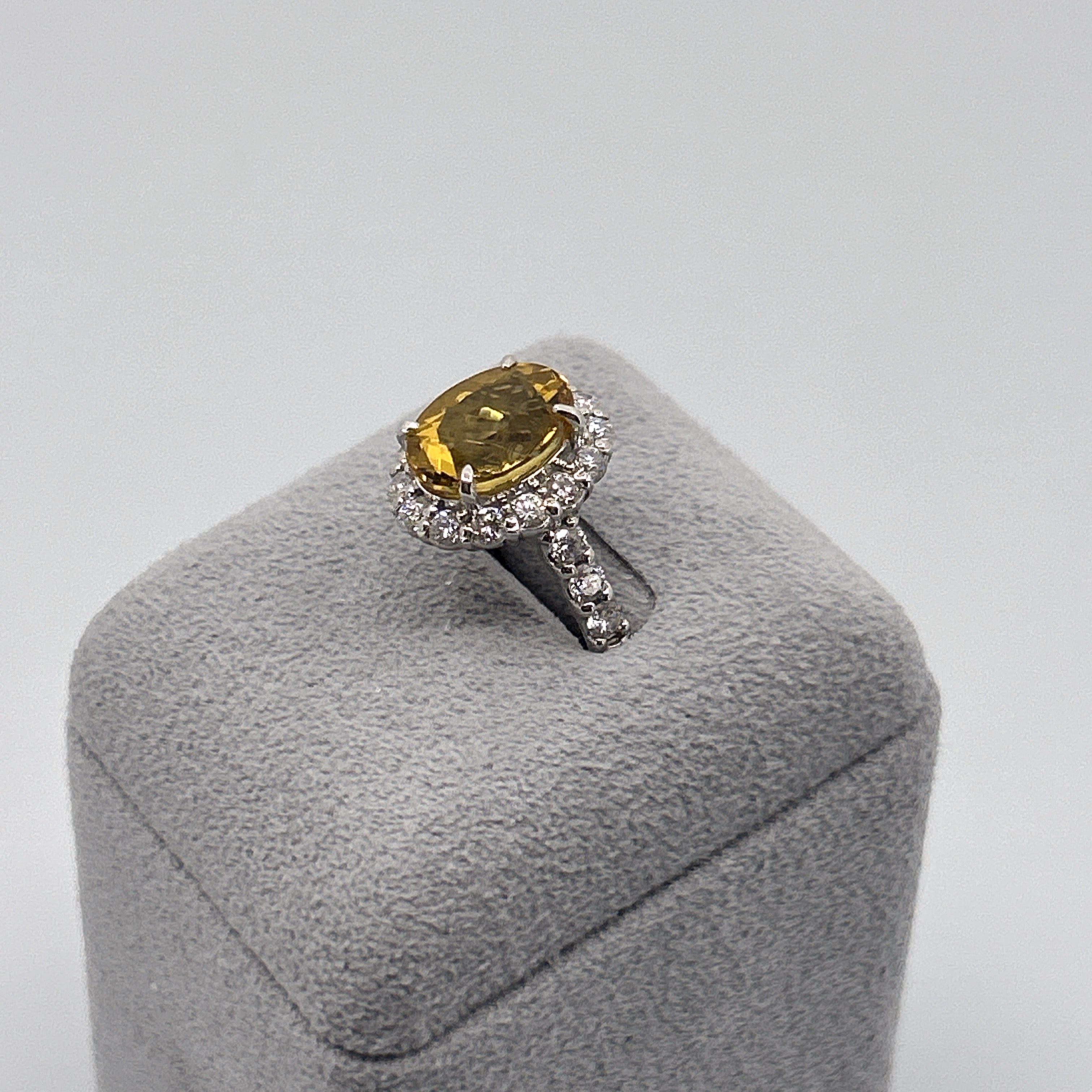 37［一点物］リング ゴールデンベリル 4ct OV PT