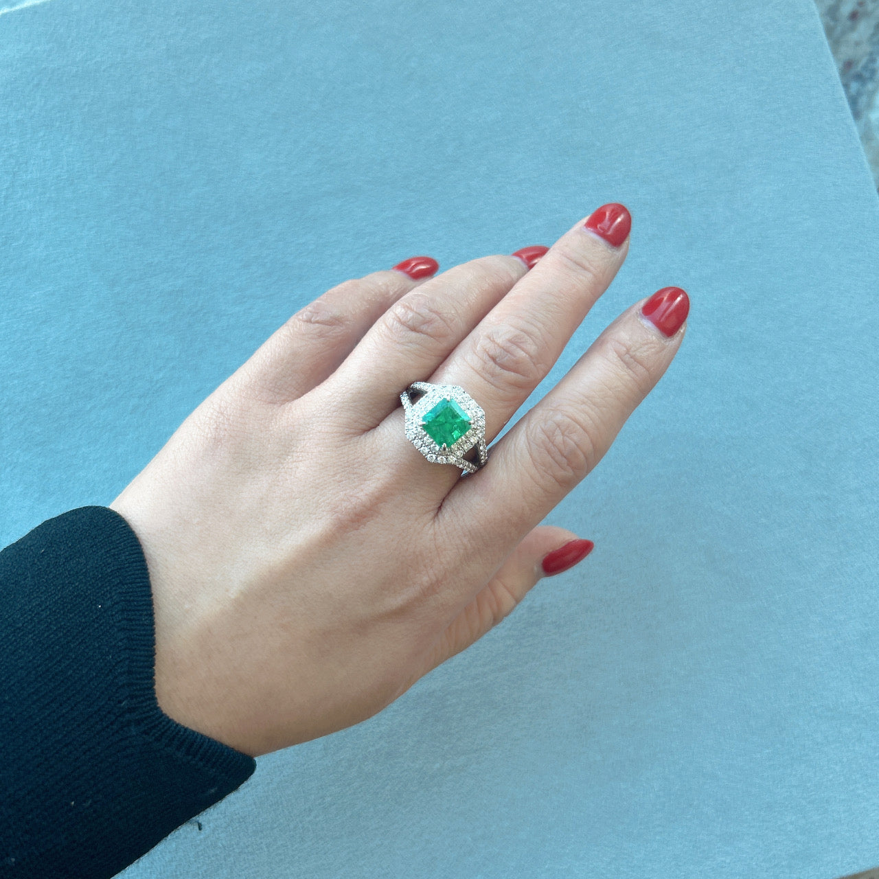 68［一点物］リング エメラルド 2.3ct SQ PT