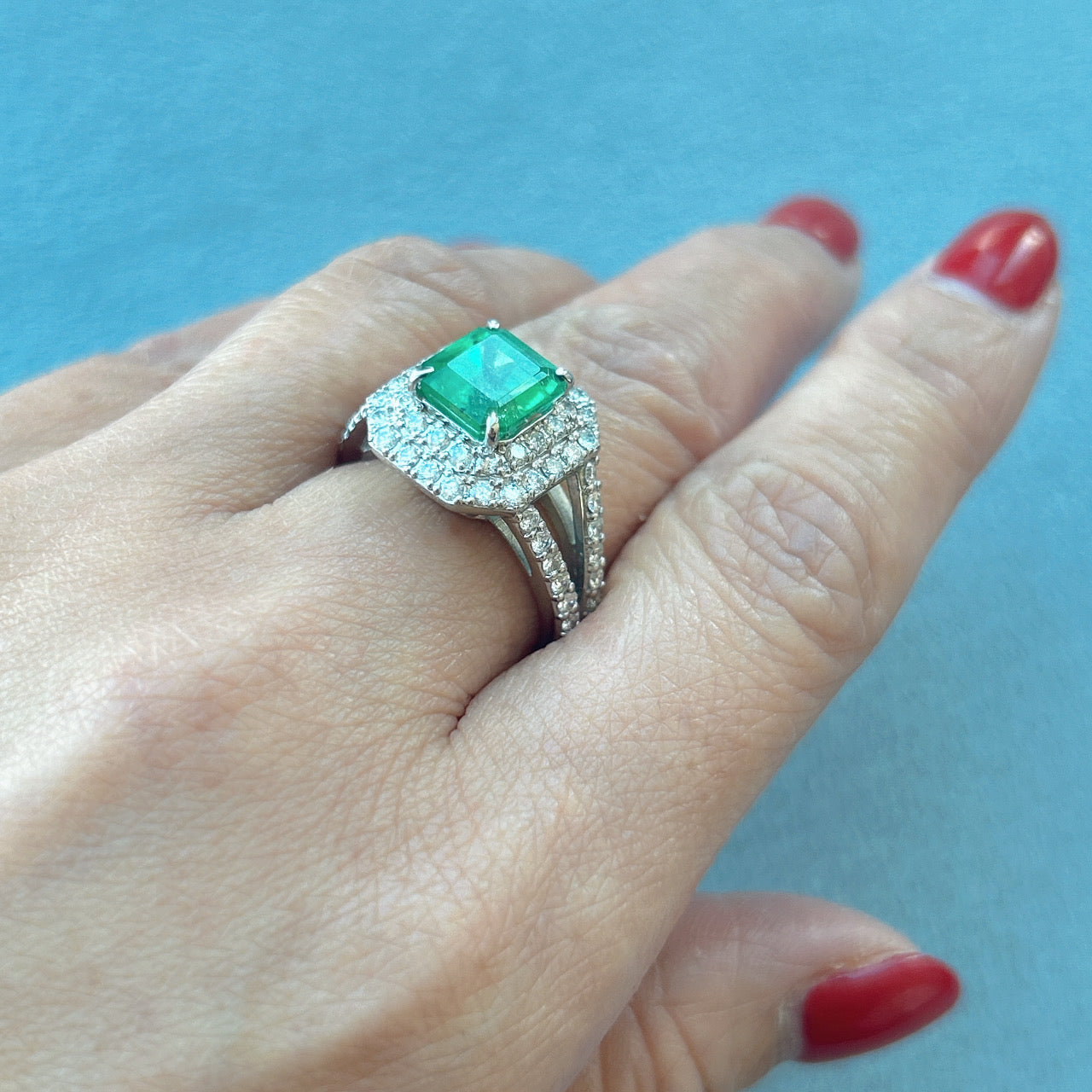 68［一点物］リング エメラルド 2.3ct SQ PT