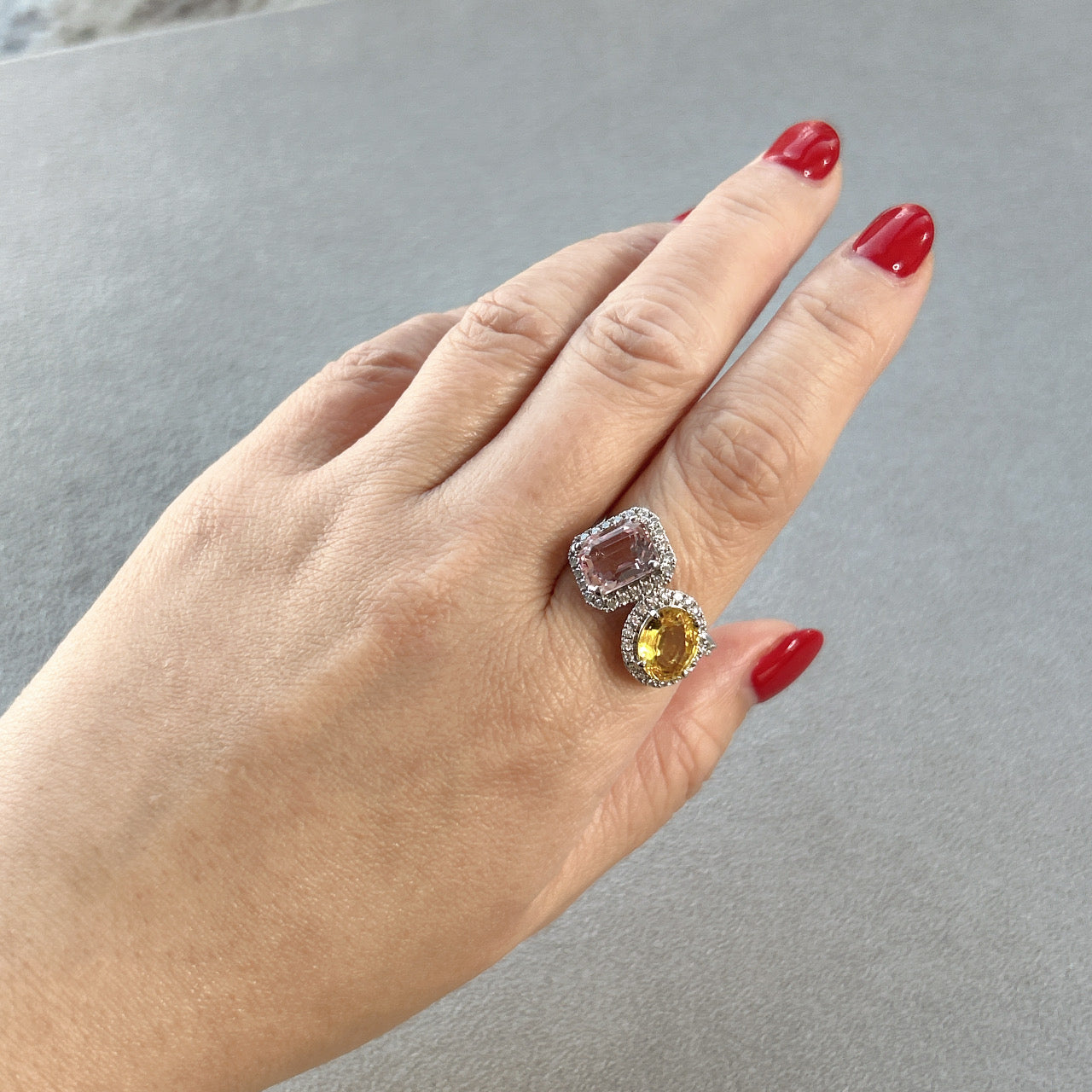 ［ベニエ］リング イエローサファイア 1.7ct OV/モルガナイト 1.9ct EM