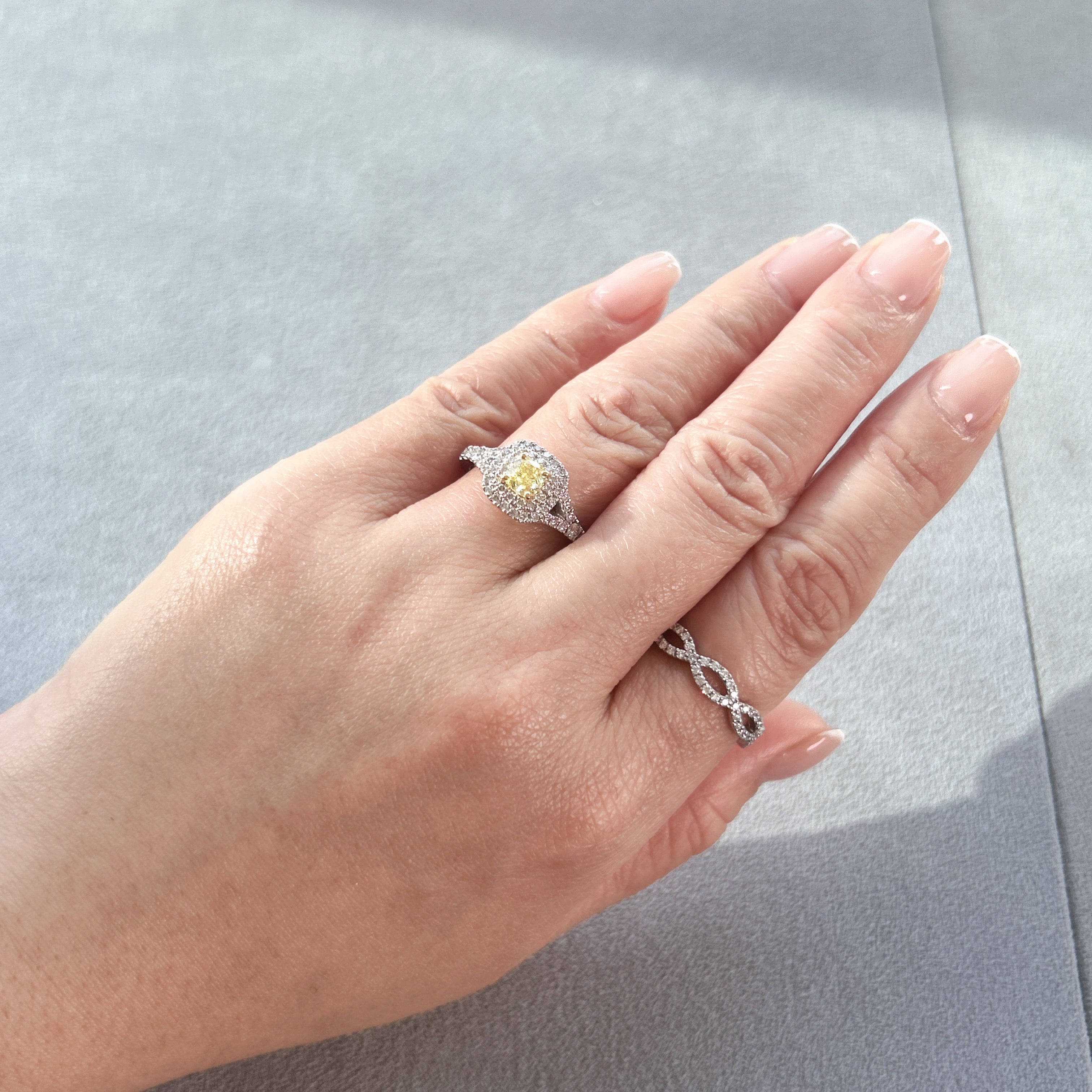 29［一点物］リング ファンシーインテンスイエローダイヤ 0.5ct SQ PT/K18YG