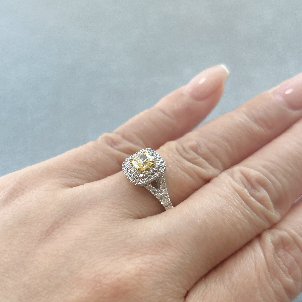 28［一点物］リング ファンシーインテンスイエローダイヤ 0.5ct SQ PT/K18YG