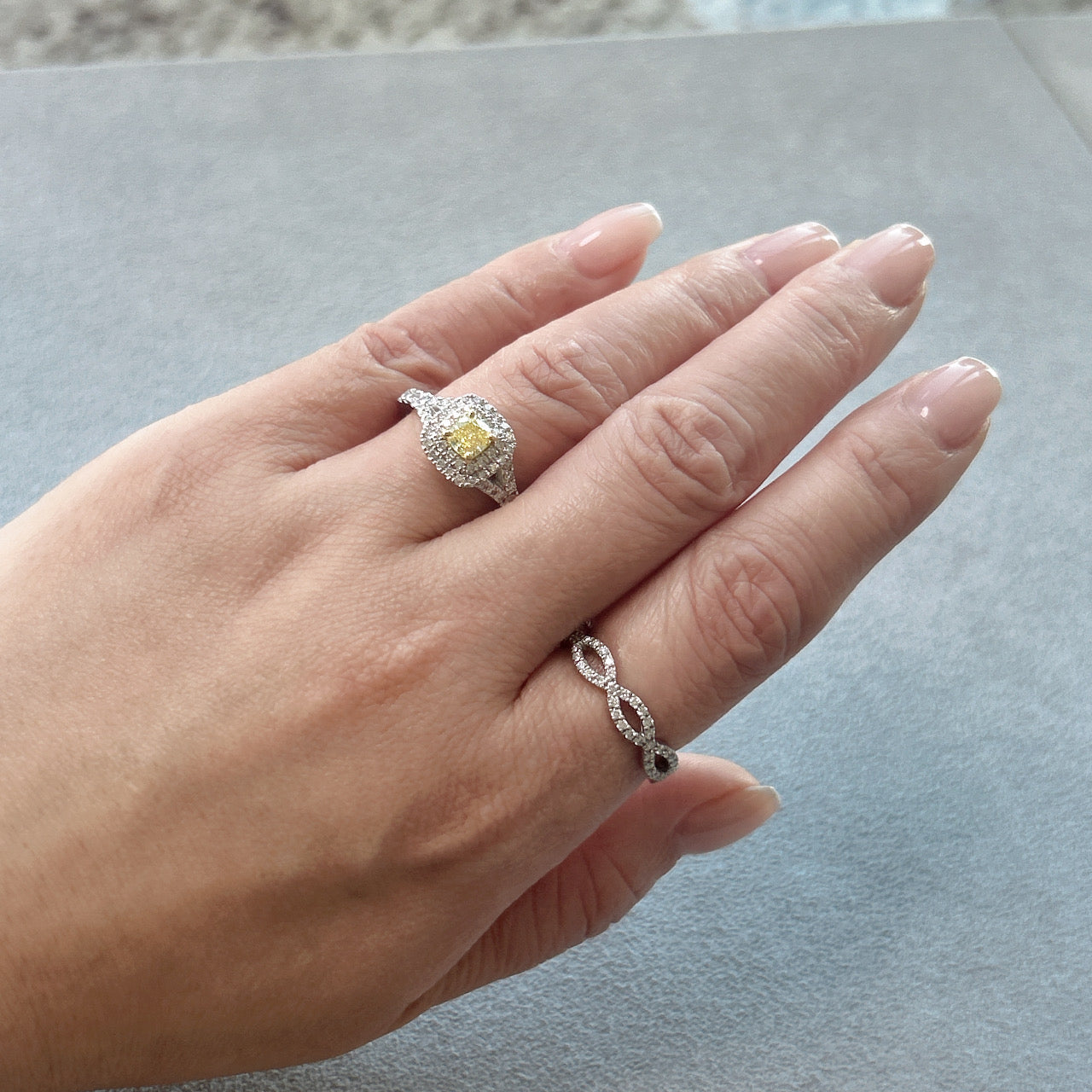 28［一点物］リング ファンシーインテンスイエローダイヤ 0.5ct SQ PT/K18YG