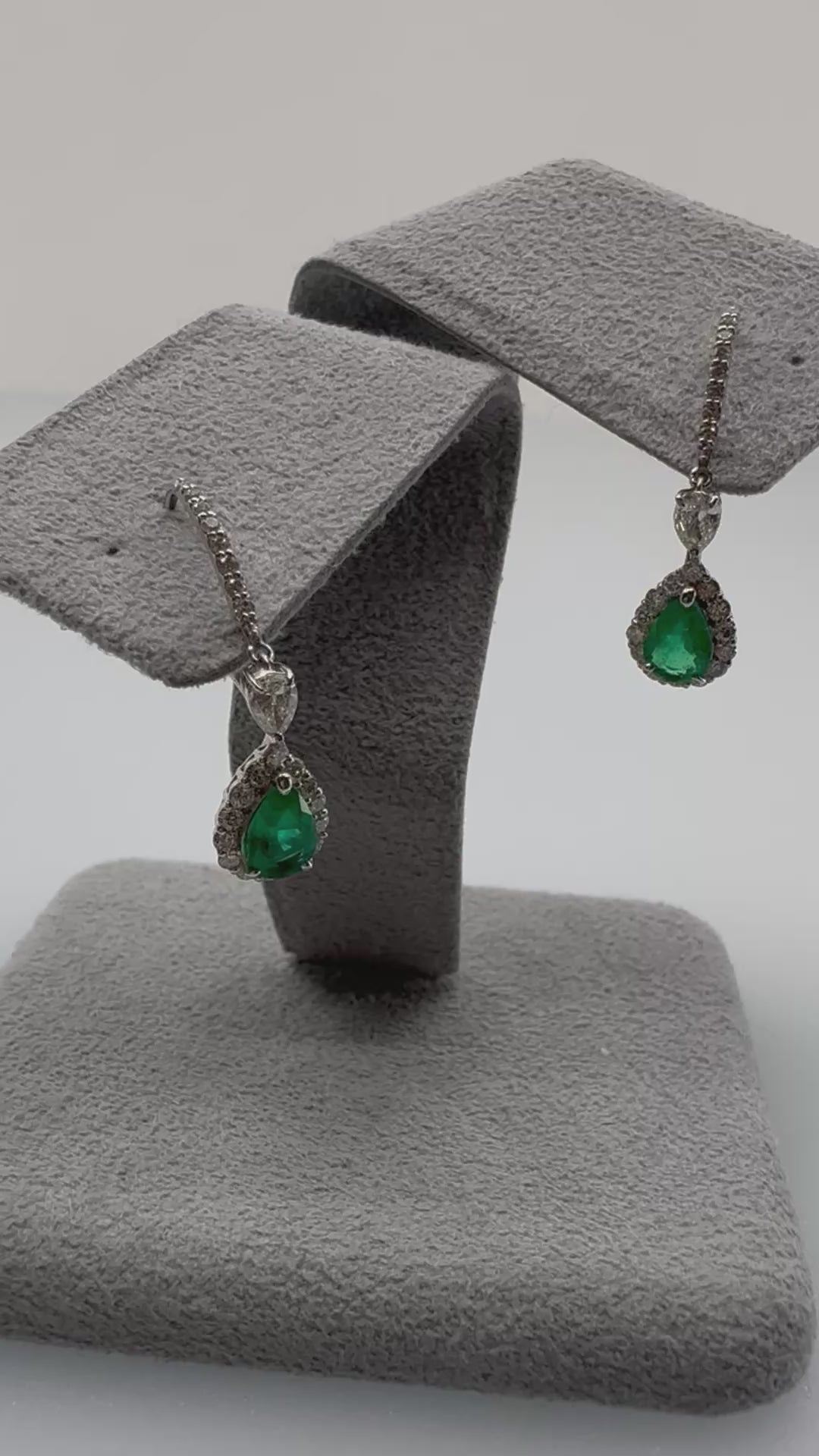 34［一点物］ピアス エメラルド 0.3ct×2 PS PT