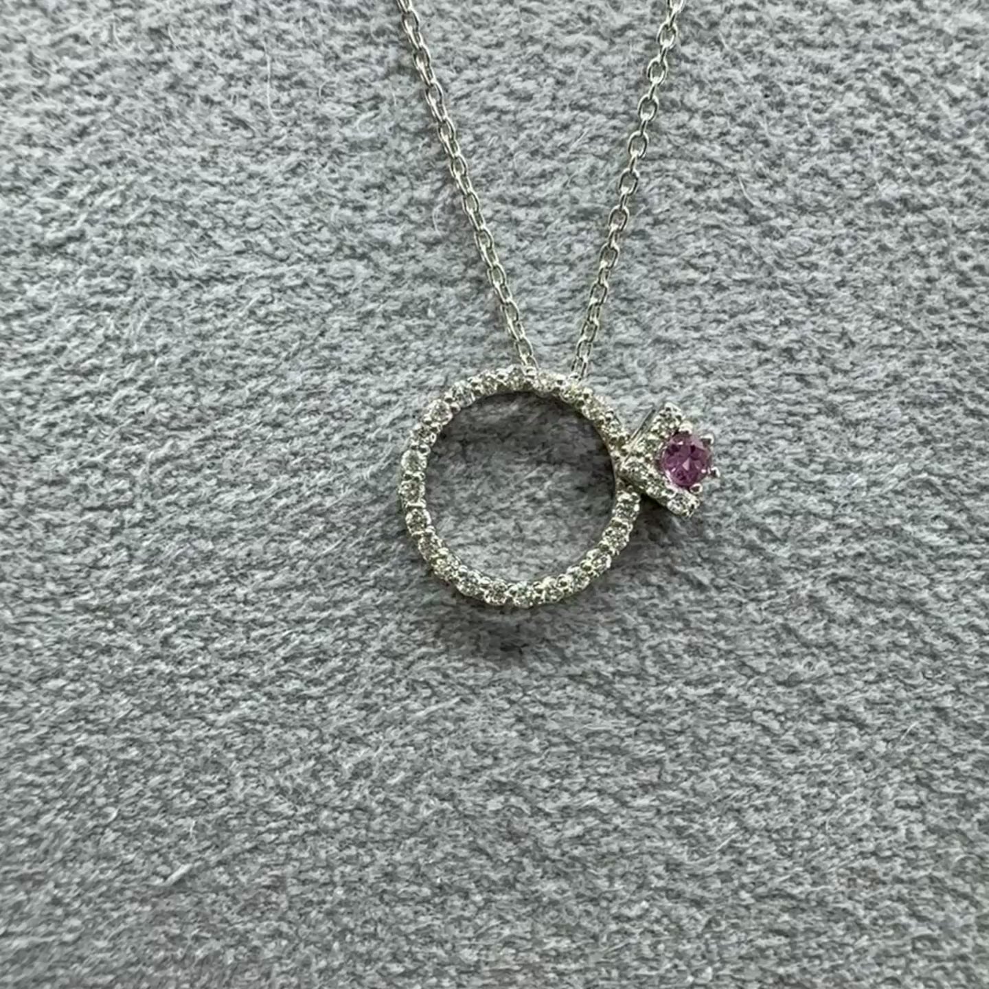 ［ラリオンス］ネックレス