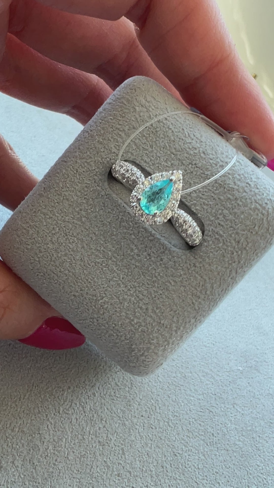 149-特品 パリの小路 パライバ 中石0.38ct前後 PS PT リング〜ブラジル産 GIA 彩子と久美子も欲しい｜AYAKO SAKURAI（櫻井 彩子（サクライ アヤコ））公式通販サイト