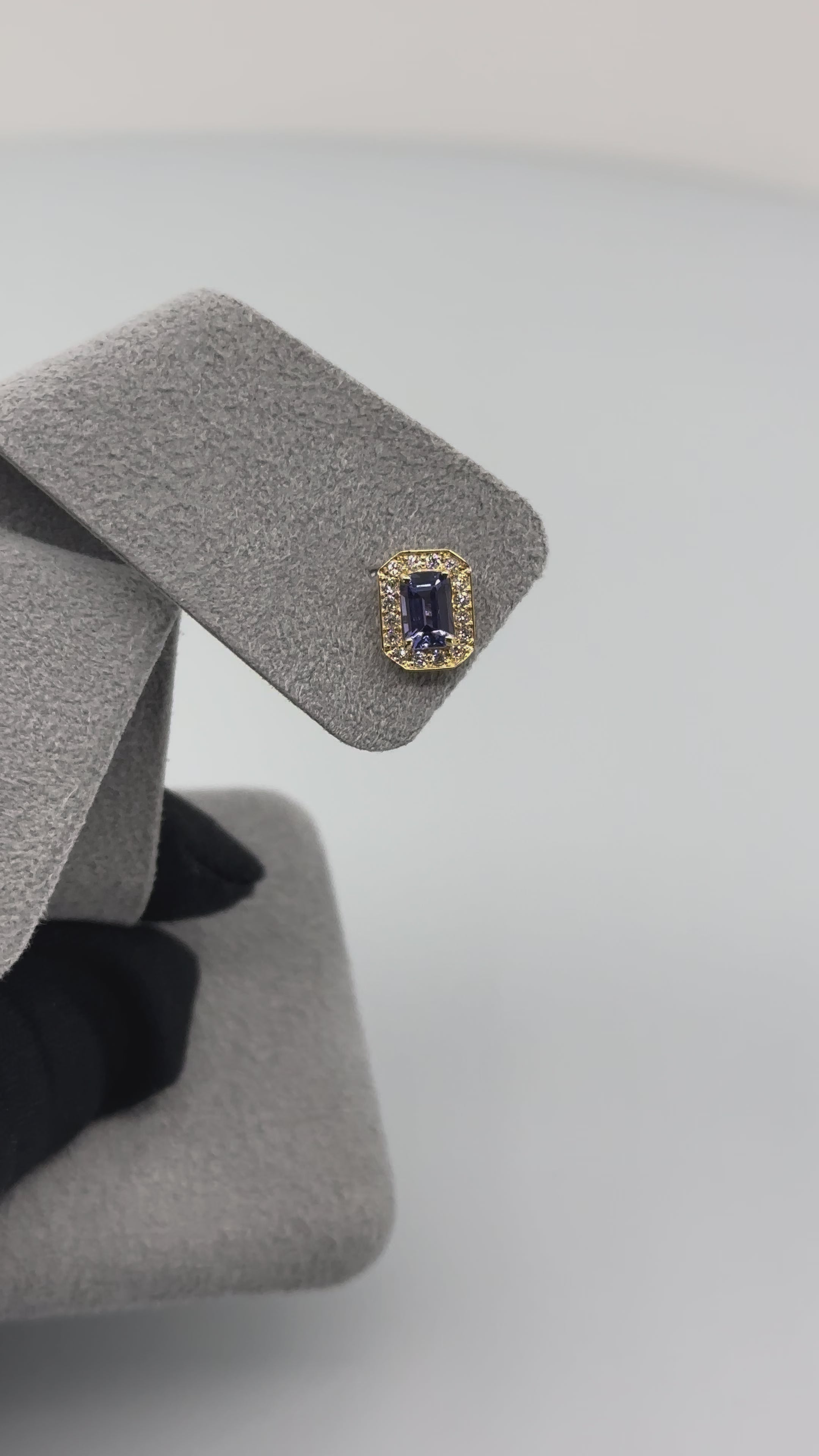 [新作/個数限定/ピュアライン］ピアス タンザナイト