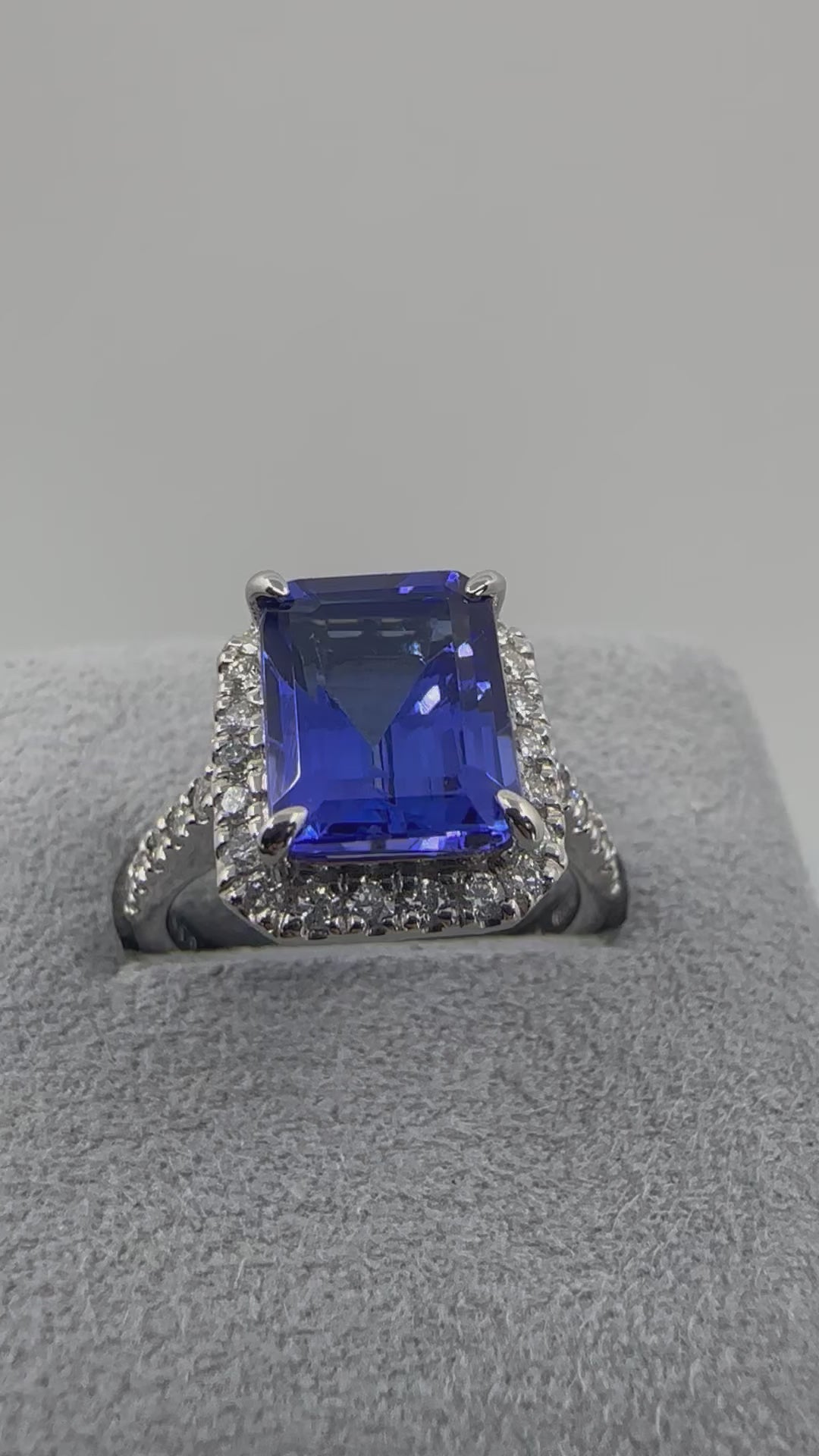 195［一点物］リング タンザナイト 4.2～4.8ct SQ PT