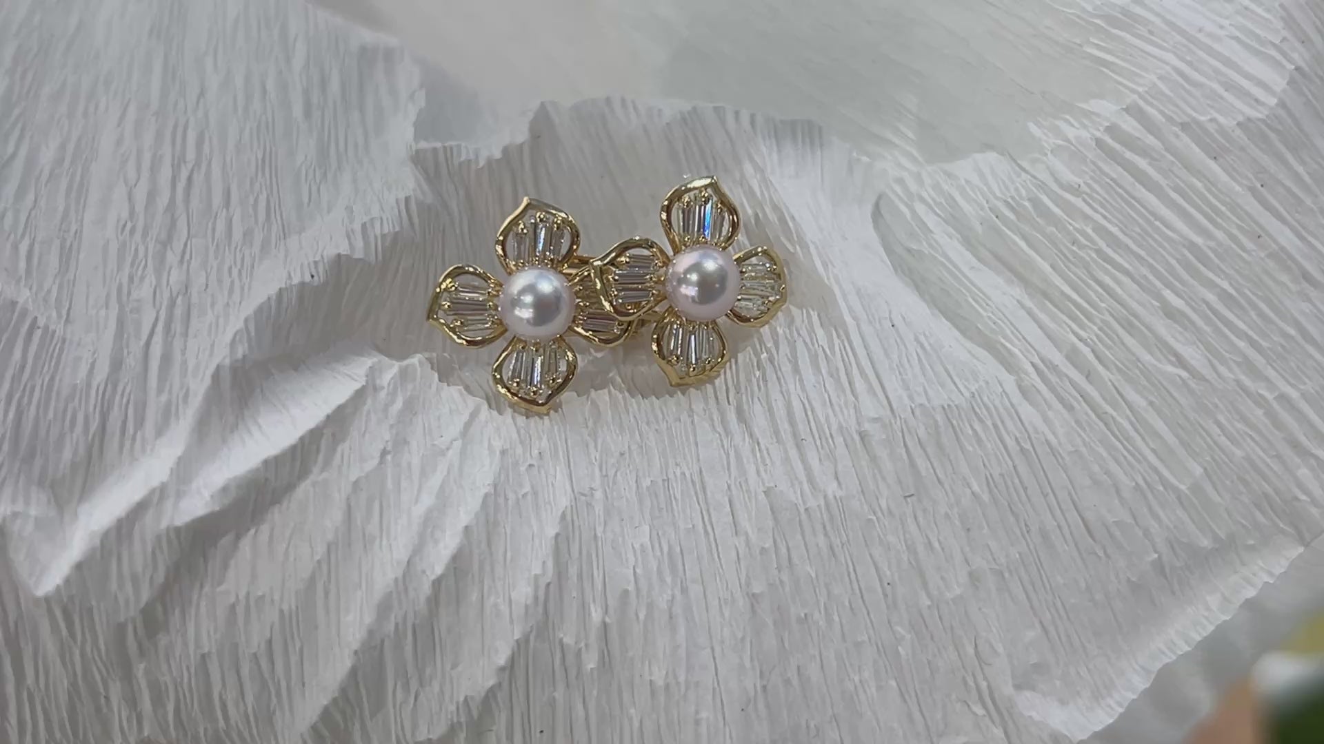 ［ポプリン］ピアス あこや6ミリ