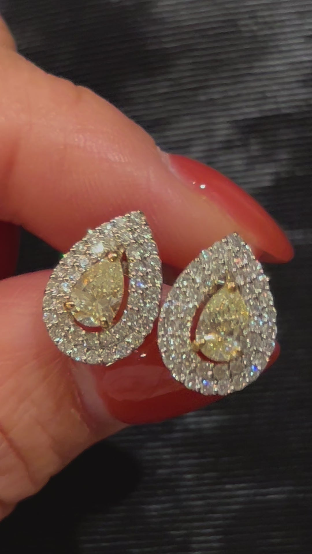 ［ポワール］ ピアス ライトイエローダイヤ 0.3ct PS