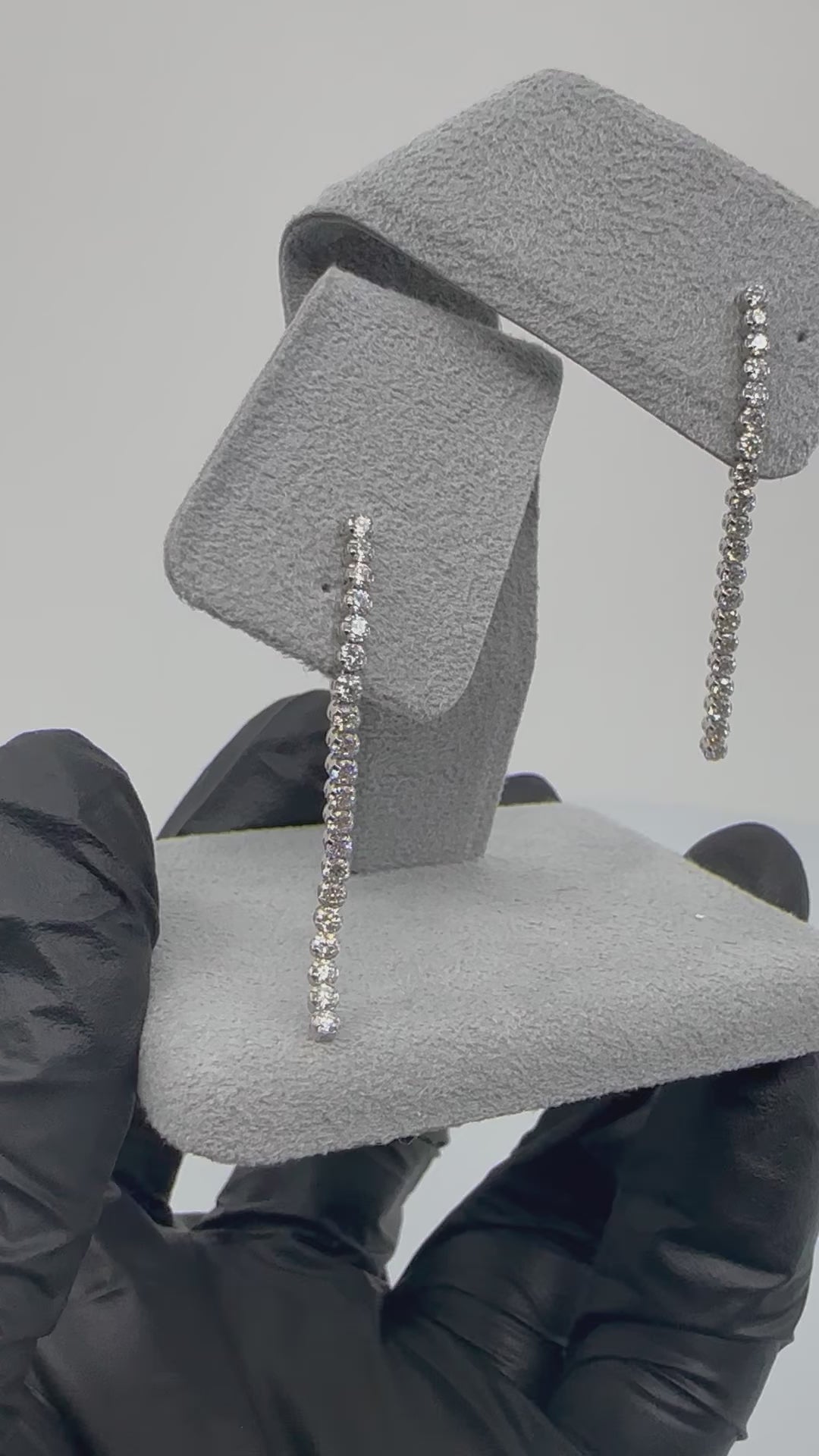 ［エタンスレ］ピアス ダイヤ  0.5ct前後×2