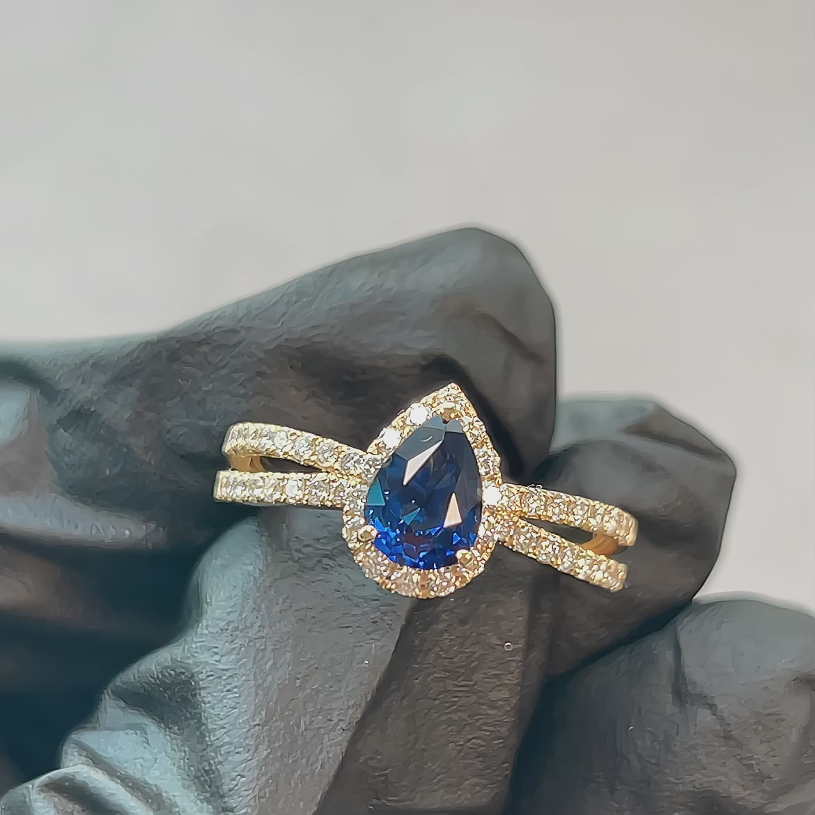 118［一点物］リング ロイヤルブルーサファイア 0.9ct PS K18YG