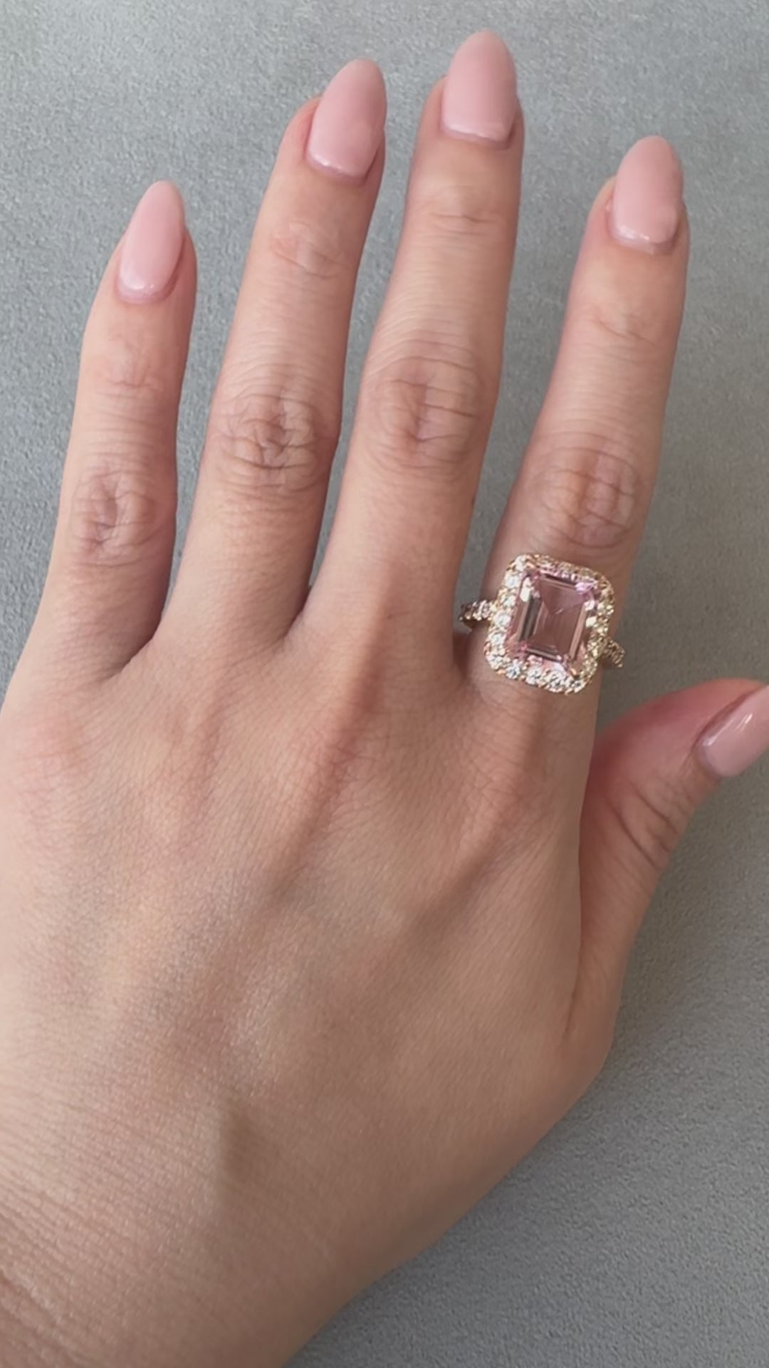 149［一点物］リング モルガナイト 4.4ct前後 EM PG