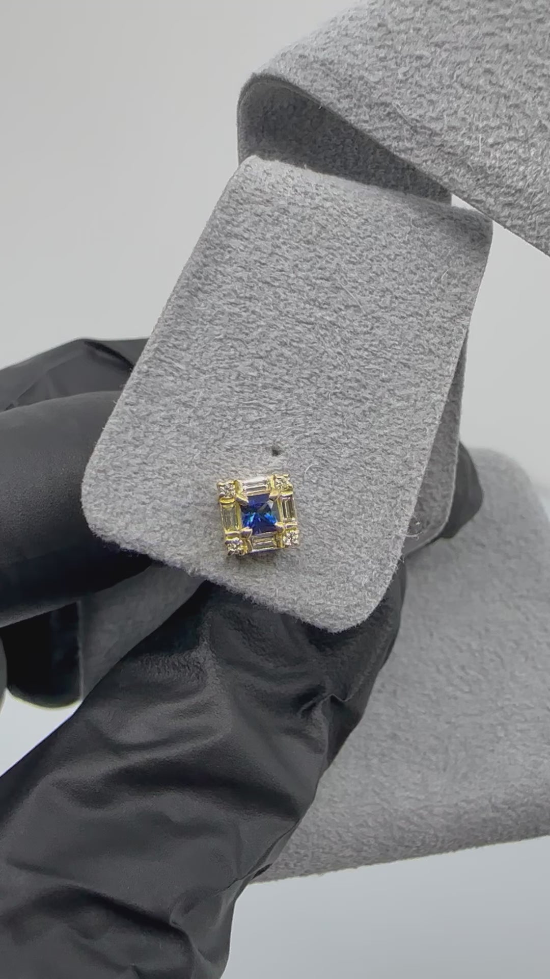 404［一点物］ピアス  ブルーサファイア 0.1ct×2 SQ