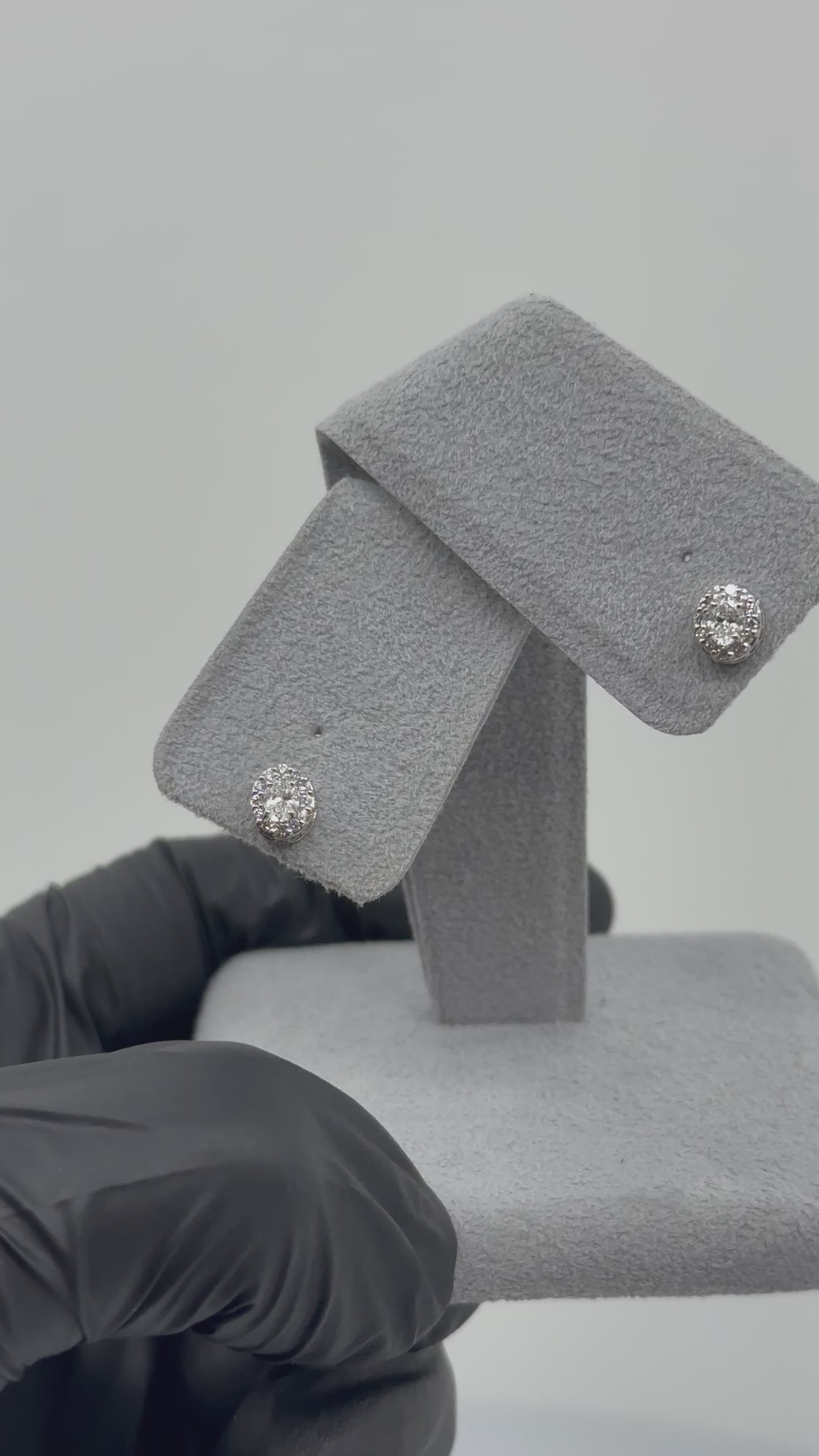 [ユニヴェル] ダイヤ ピアス EM/OV/HS　