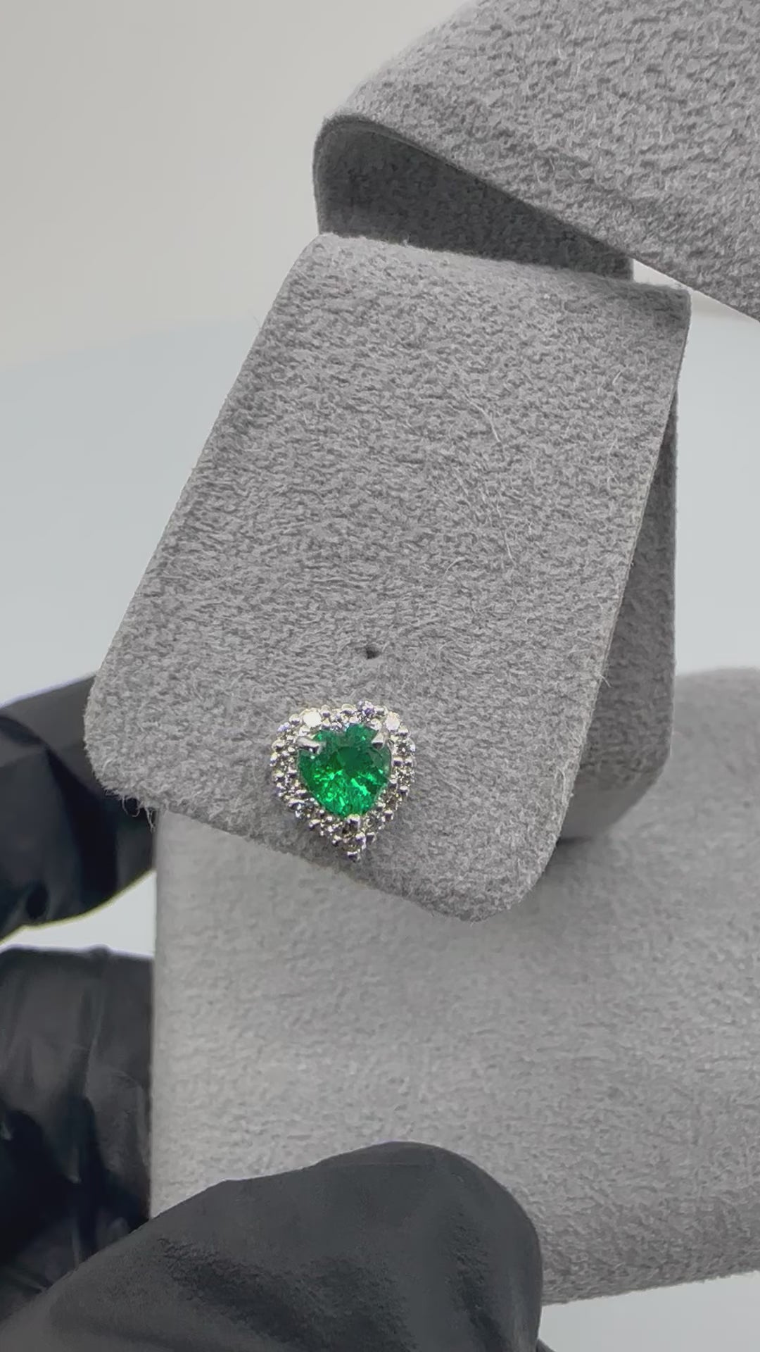 42［一点物/エムロード］ピアス エメラルド 0.2ct×2 HS PT