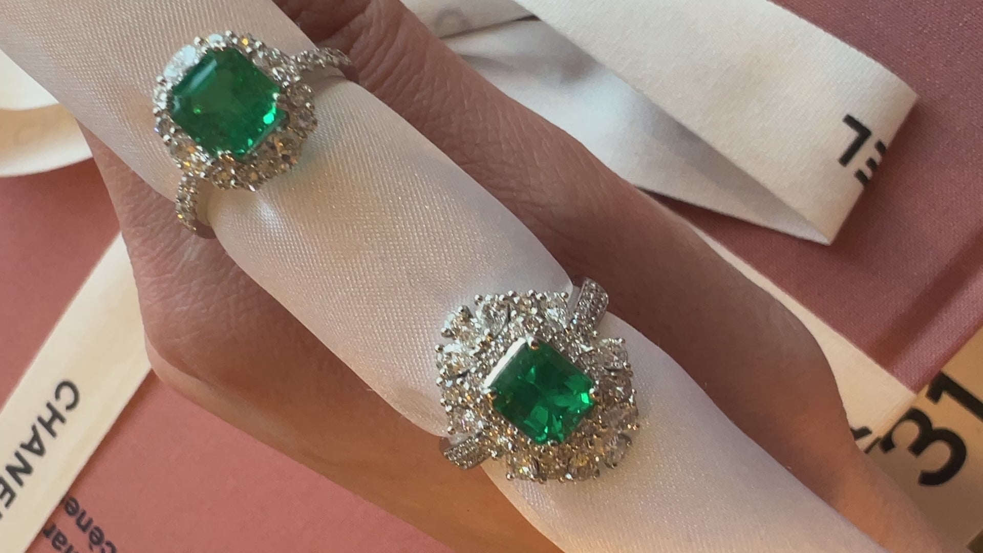 52-超特品 カナリアの夢 エメラルド 中石1.25ct前後 PT EM〜彩子も狙ってます♡完璧なデザイン｜AYAKO SAKURAI（櫻井 彩子（サクライ アヤコ））公式通販サイト