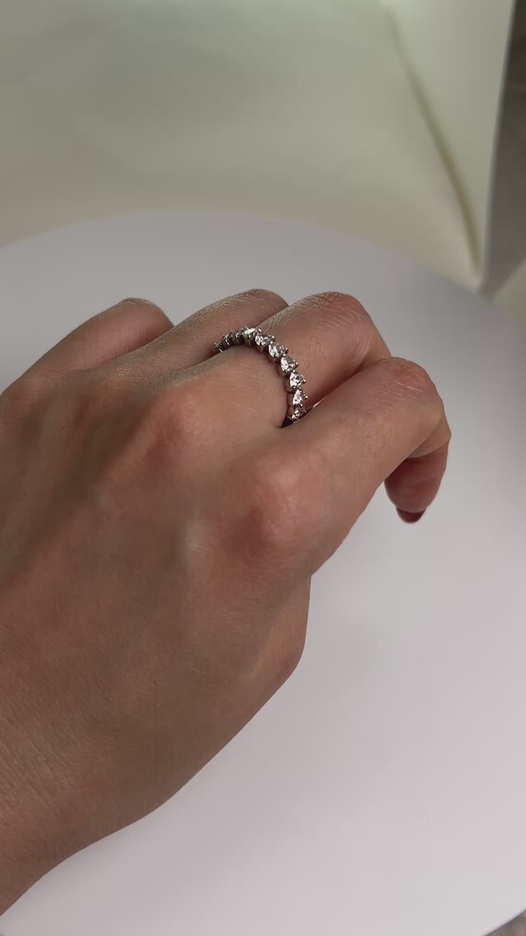 ［アメリハーフエタニティ］リング ダイヤ