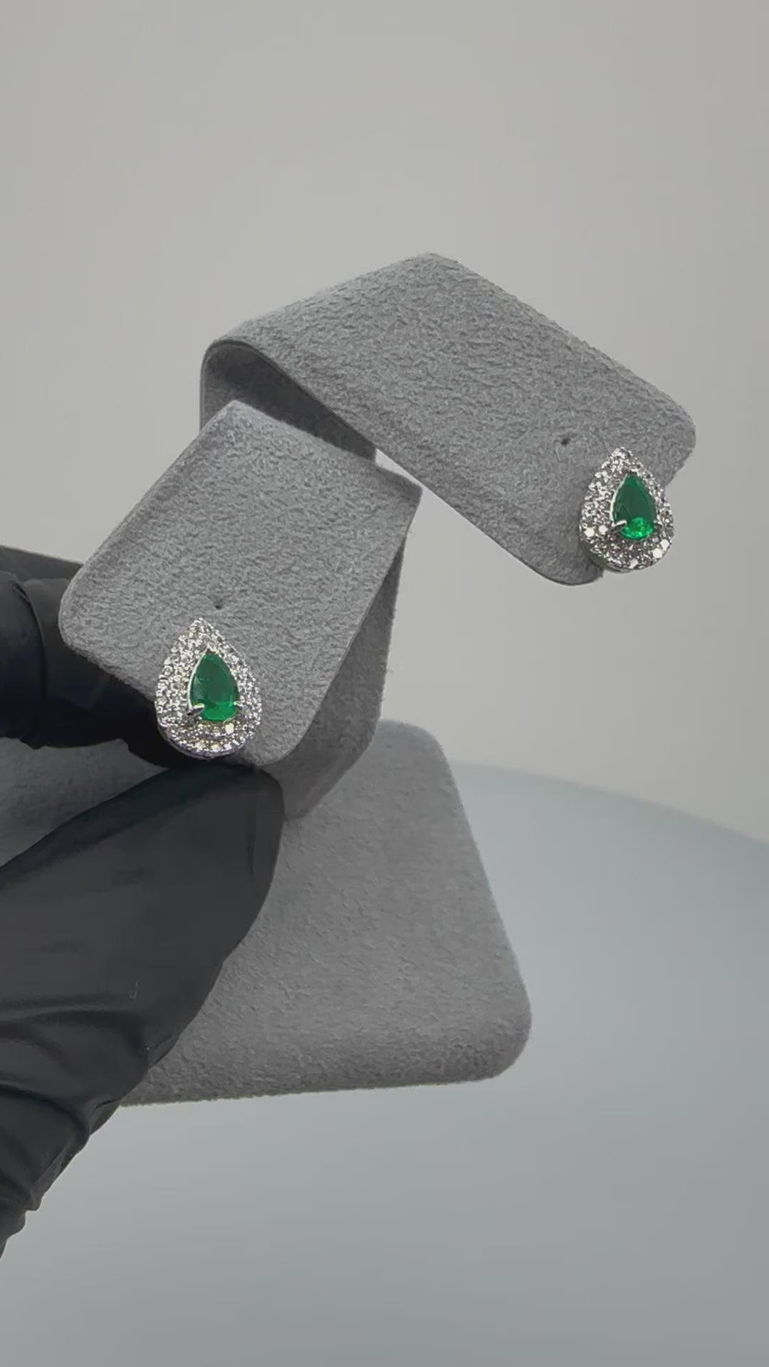 11［即納/一点物］ピアス エメラルド0.4ct前後×2 PS PT