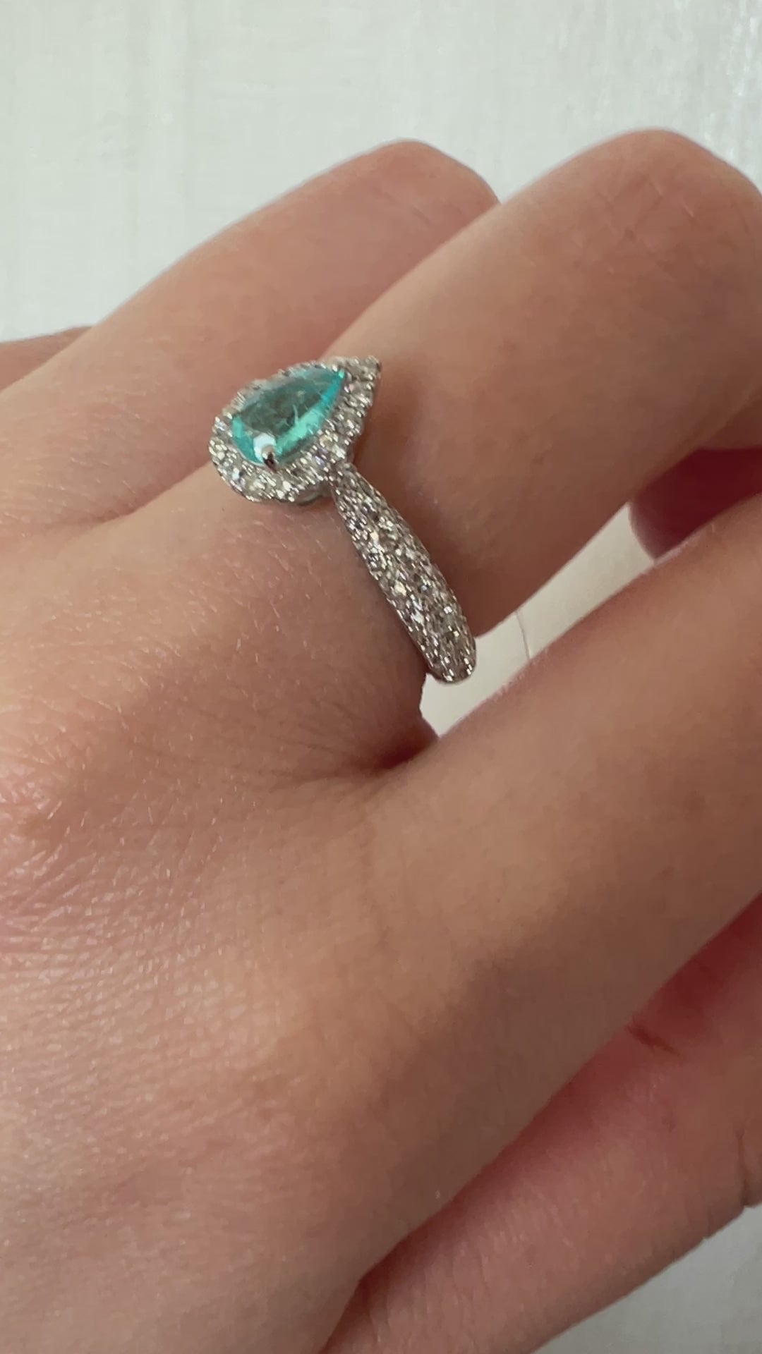 149-特品 パリの小路 パライバ 中石0.38ct前後 PS PT リング〜ブラジル産 GIA 彩子と久美子も欲しい｜AYAKO SAKURAI（櫻井 彩子（サクライ アヤコ））公式通販サイト