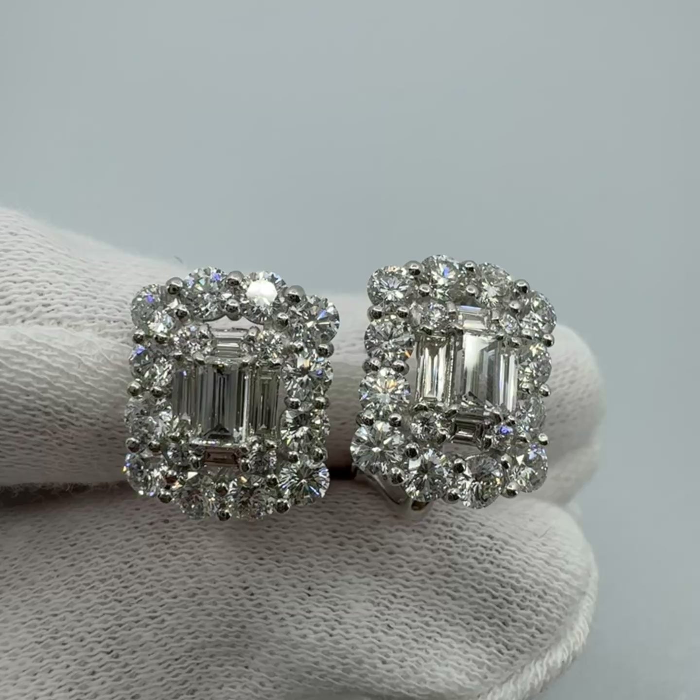 ［女医さん］ピアス ダイヤ