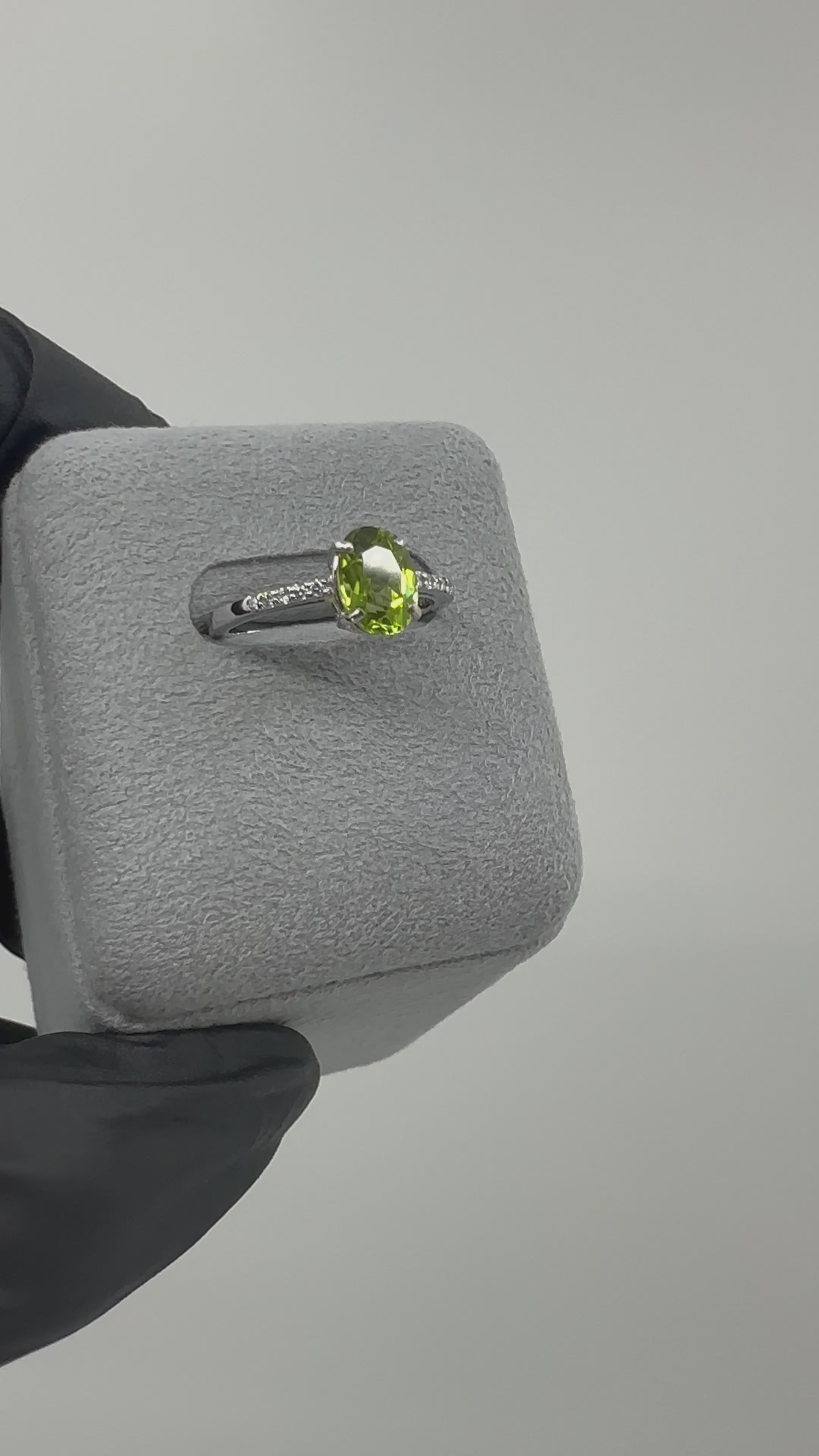 ［一点物］リング ペリドッツト 1.1ct OV PT