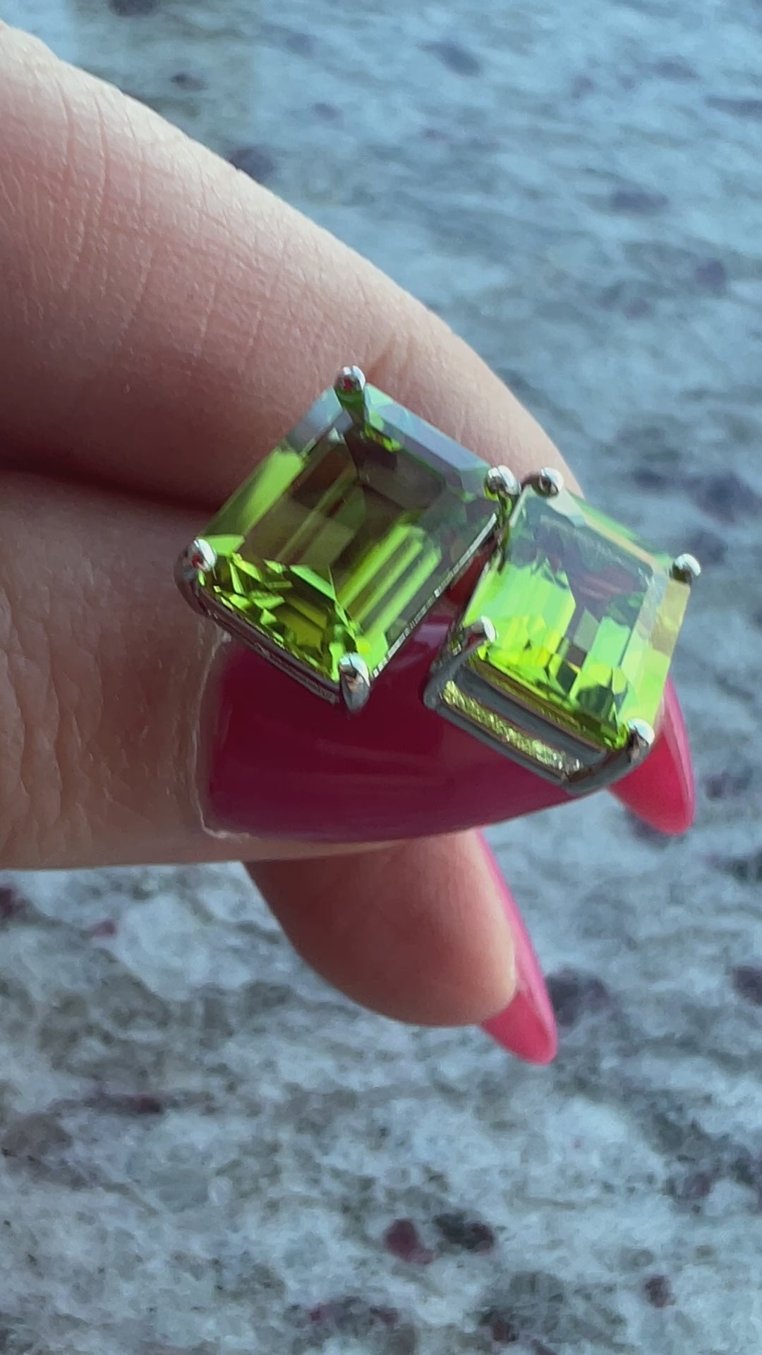 ［フロリナ］ピアス ペリドット2ct前後×2 SQ