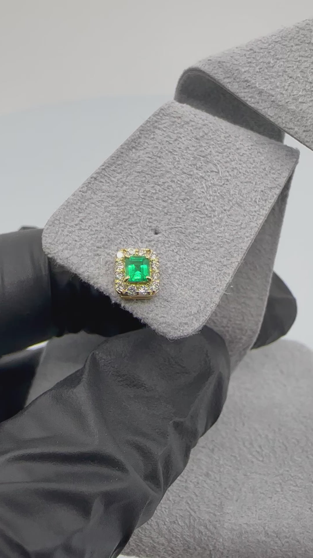 306［一点物］ピアス エメラルド 0.1ct×2 SQ