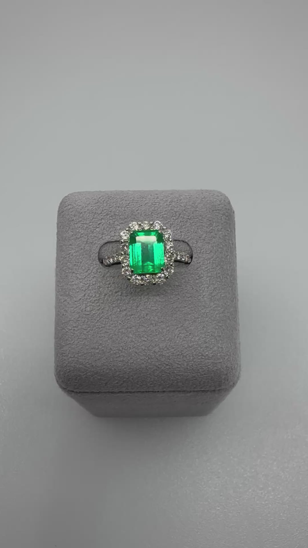 16［一点物］リング エメラルド 2.4ct SQ PT