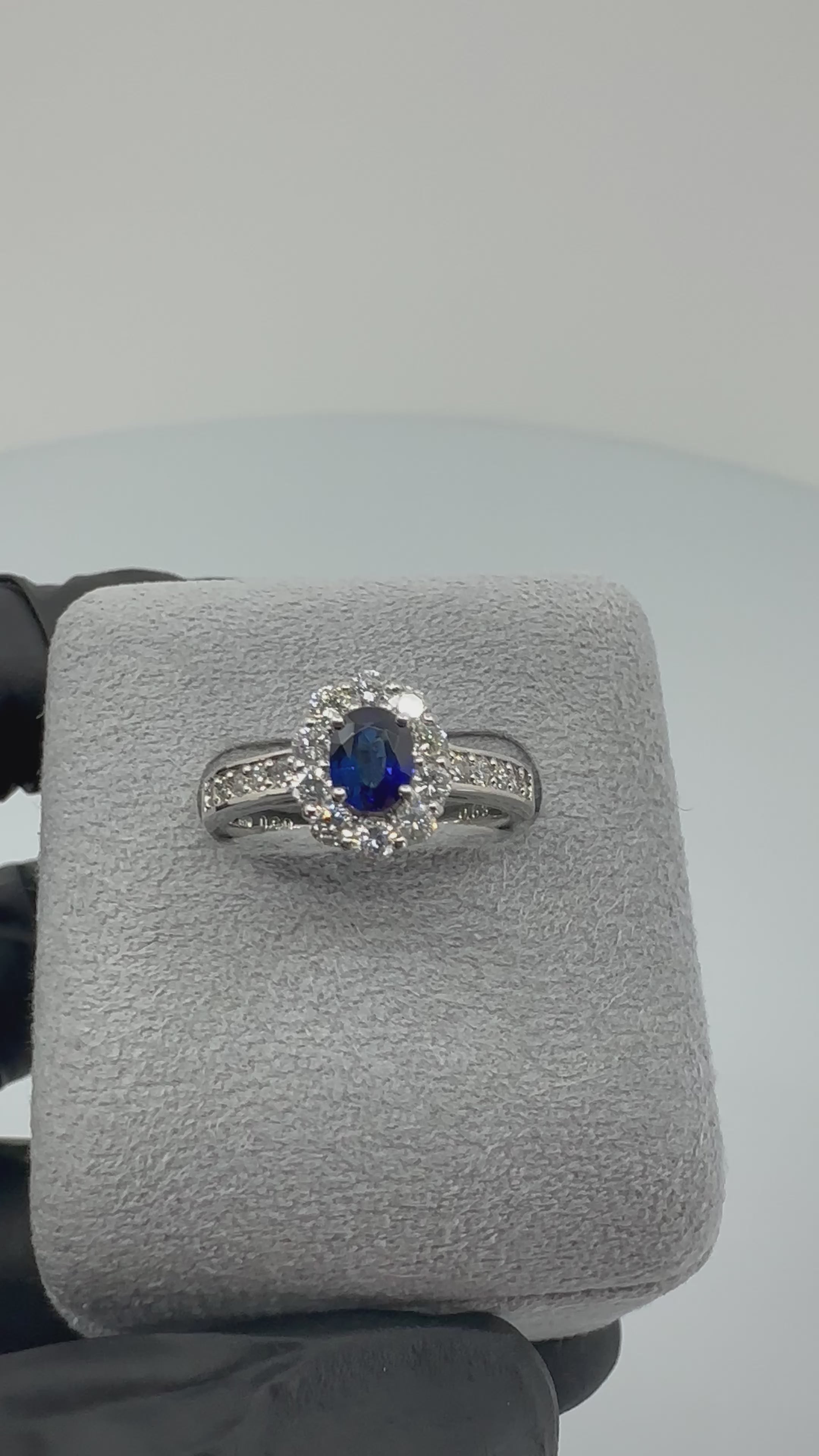 105［一点物］リング ロイヤルブルーサファイア 0.6ct前後 OV PT