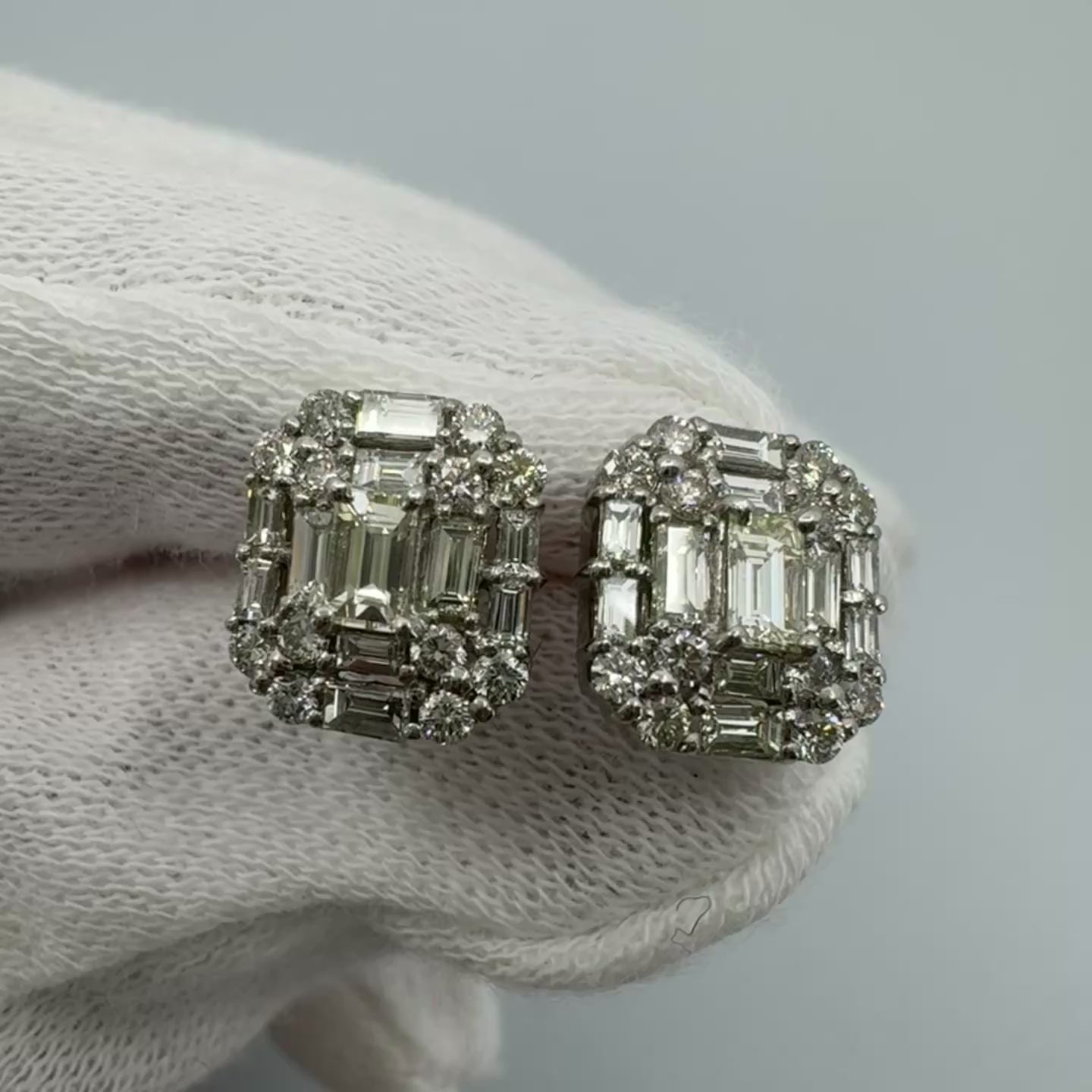 ［女医さん］ピアス ダイヤ