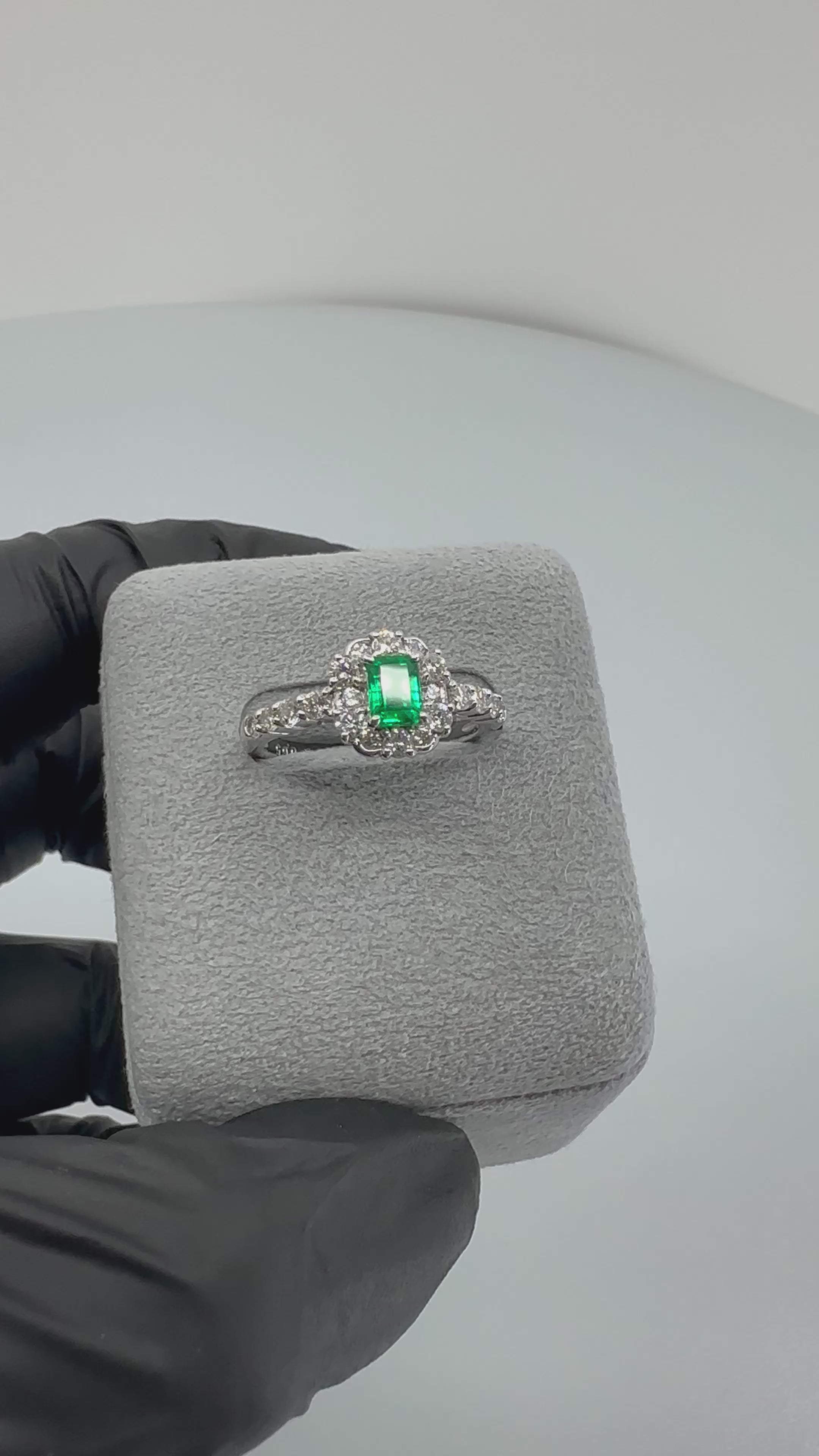 52［一点物/マノン］リング エメラルド 0.3ct前後 SQ PT