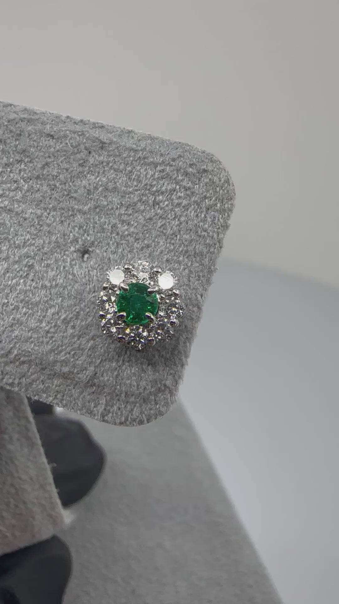 ［即納/一点物］ピアス エメラルド 0.09ct前後×2 RO PT