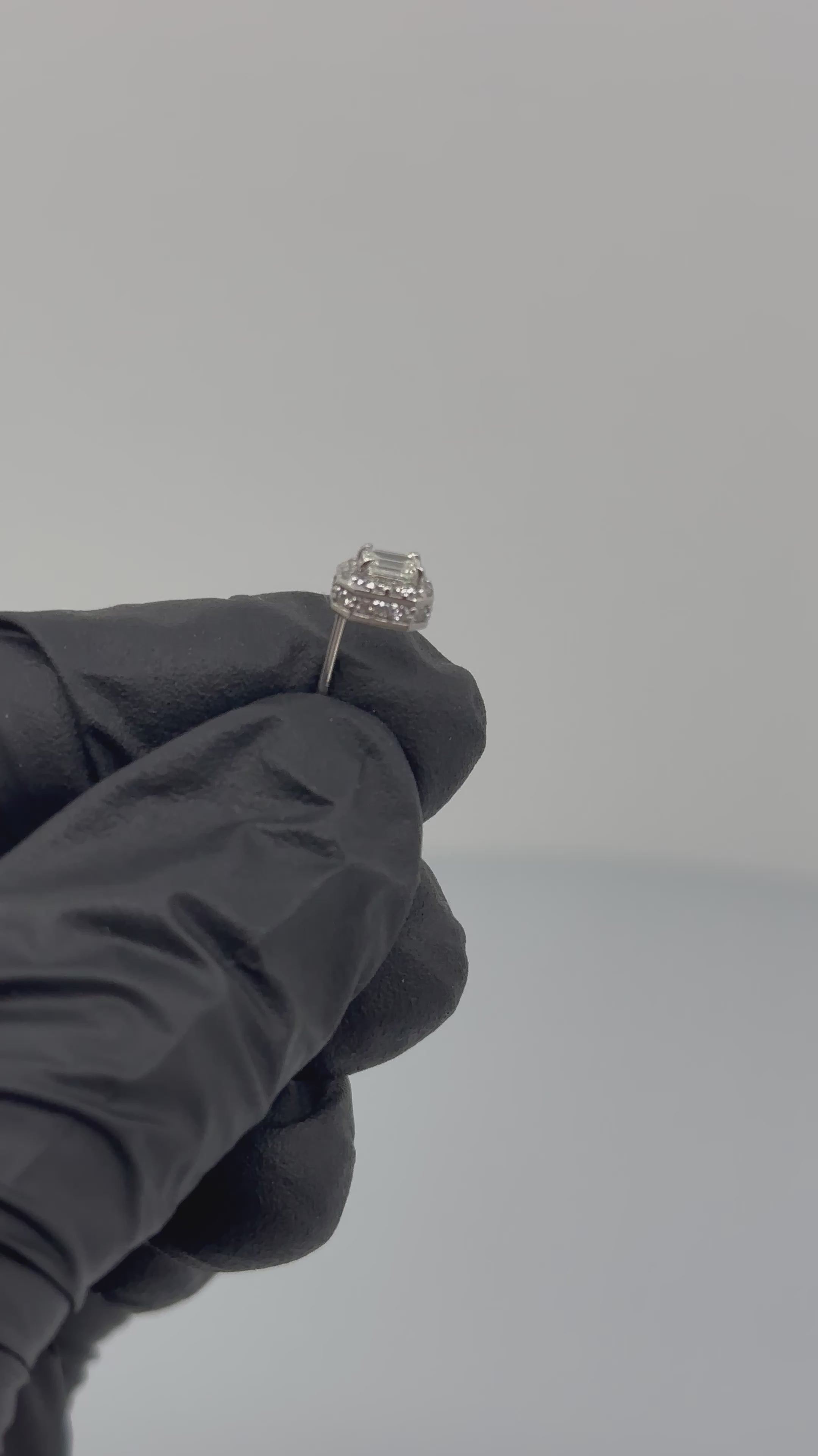 [ユニヴェル] ダイヤ ピアス EM/OV/HS　