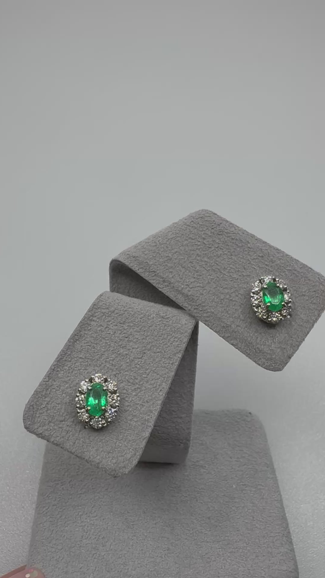 40［一点物］ピアス エメラルド 0.4ct×2 OV PT