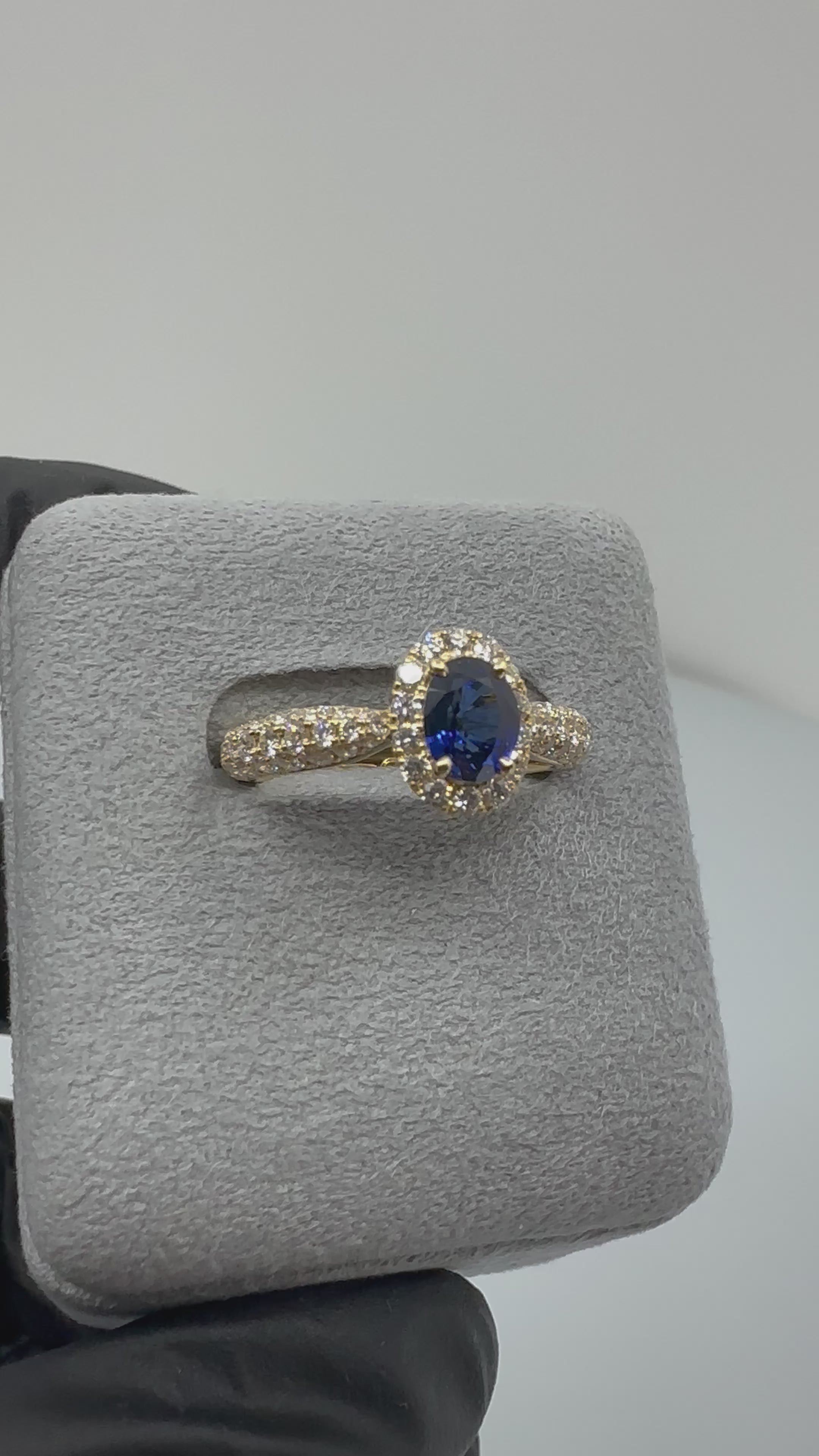 119［一点物/パリの小路］リング ロイヤルブルーサファイア 0.8ct OV K18YG