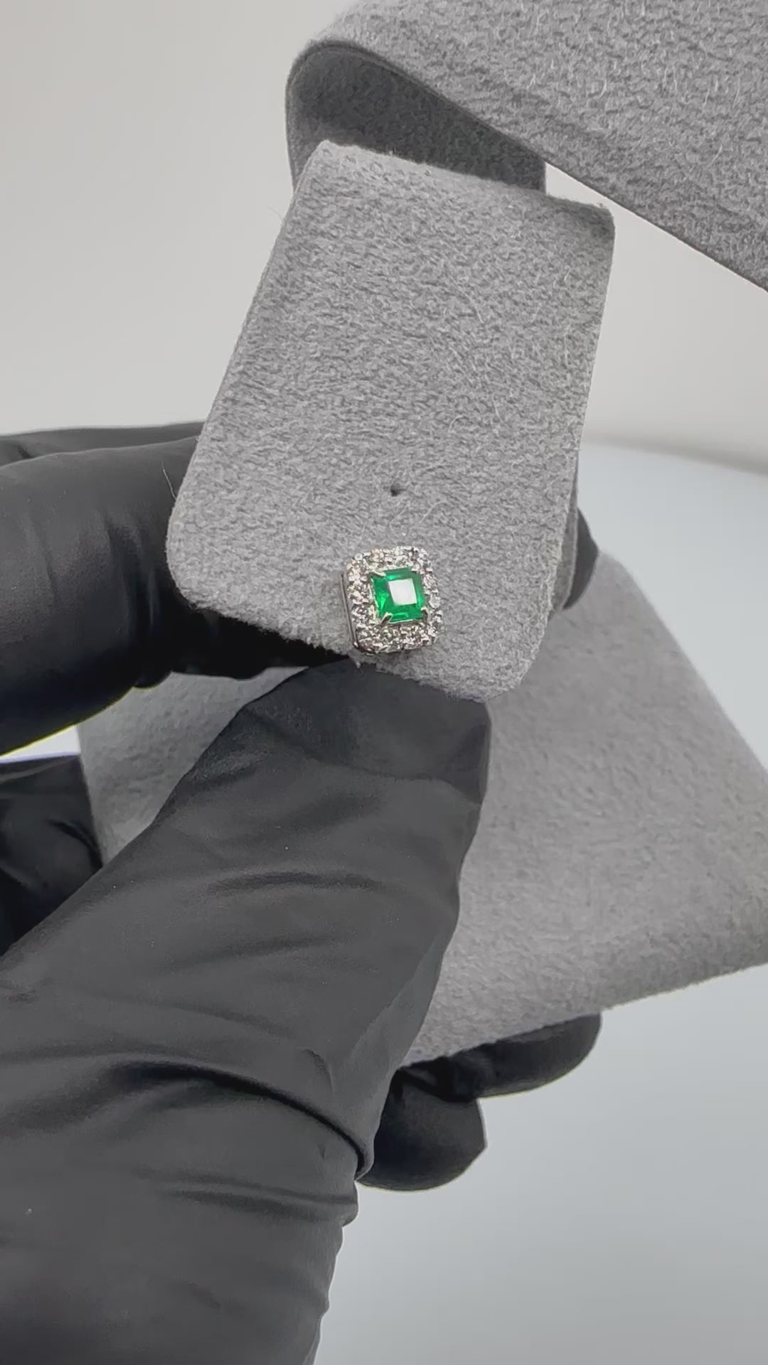 306［一点物］ピアス エメラルド 0.1ct×2 SQ