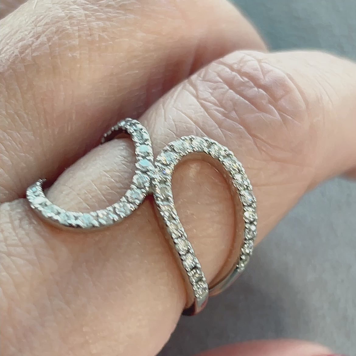 【サンチュール】リング　ダイヤ