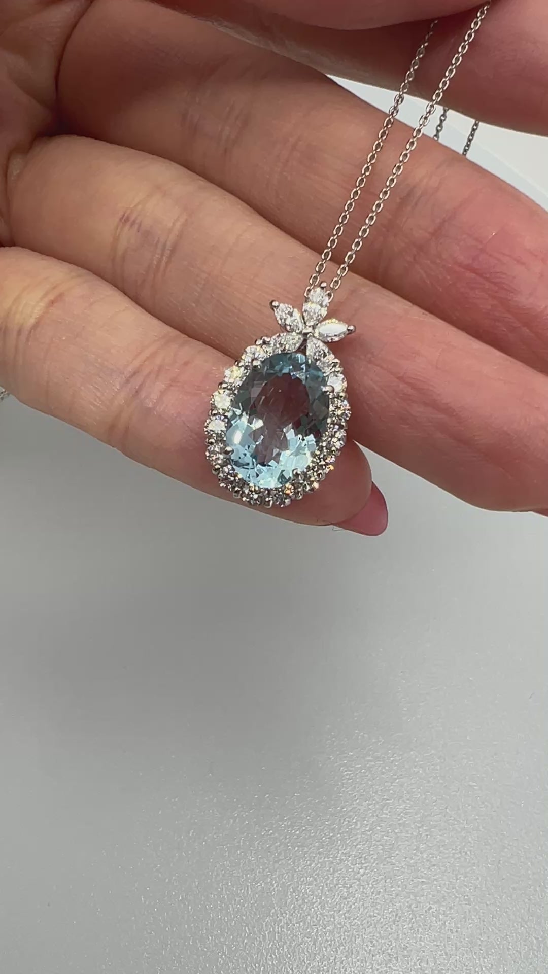 ［パイナップル物語］ネックレス アクアマリン 2.4ct OV