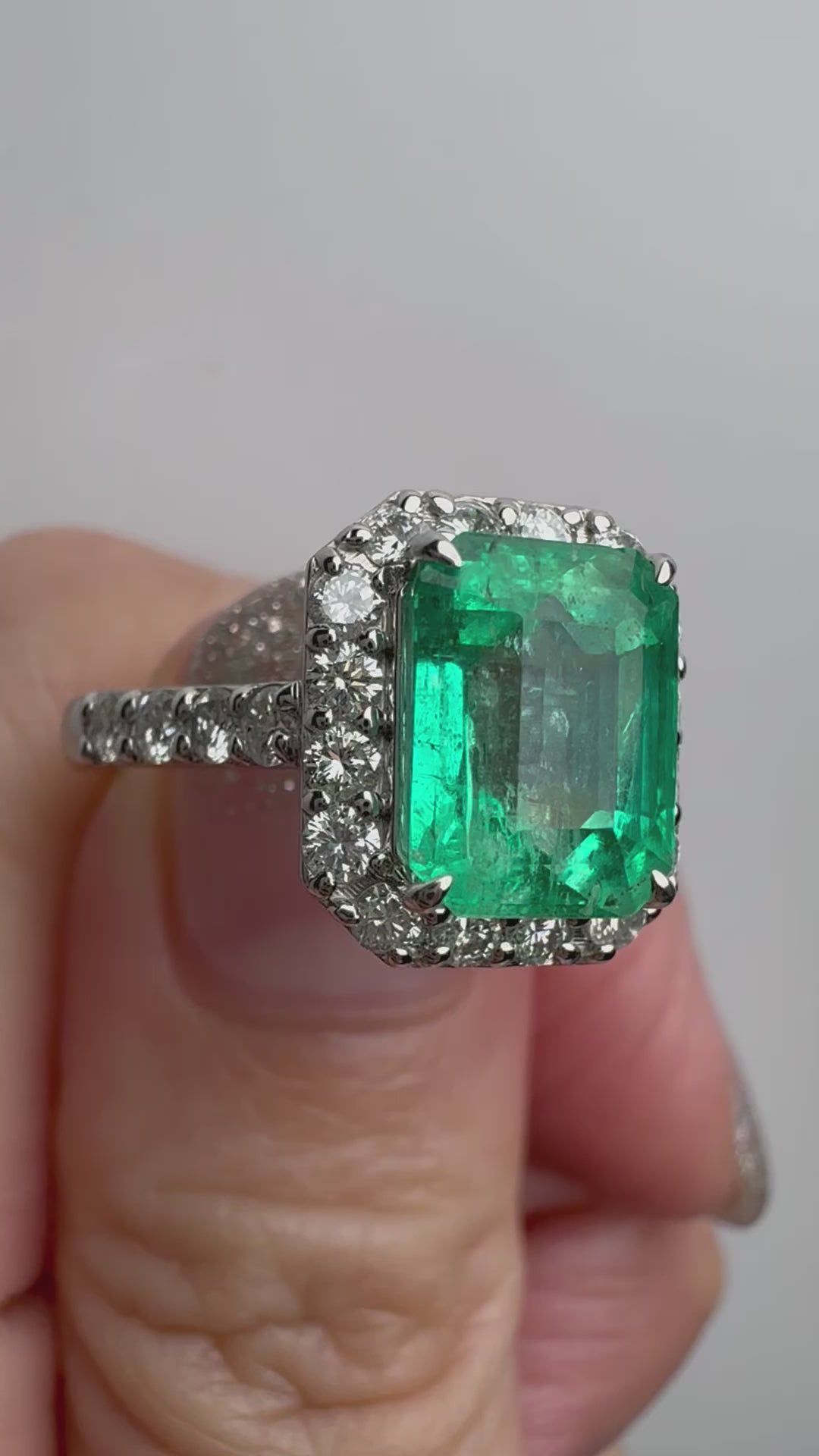 ［一点物］リング エメラルド 2.7ct SQ PT