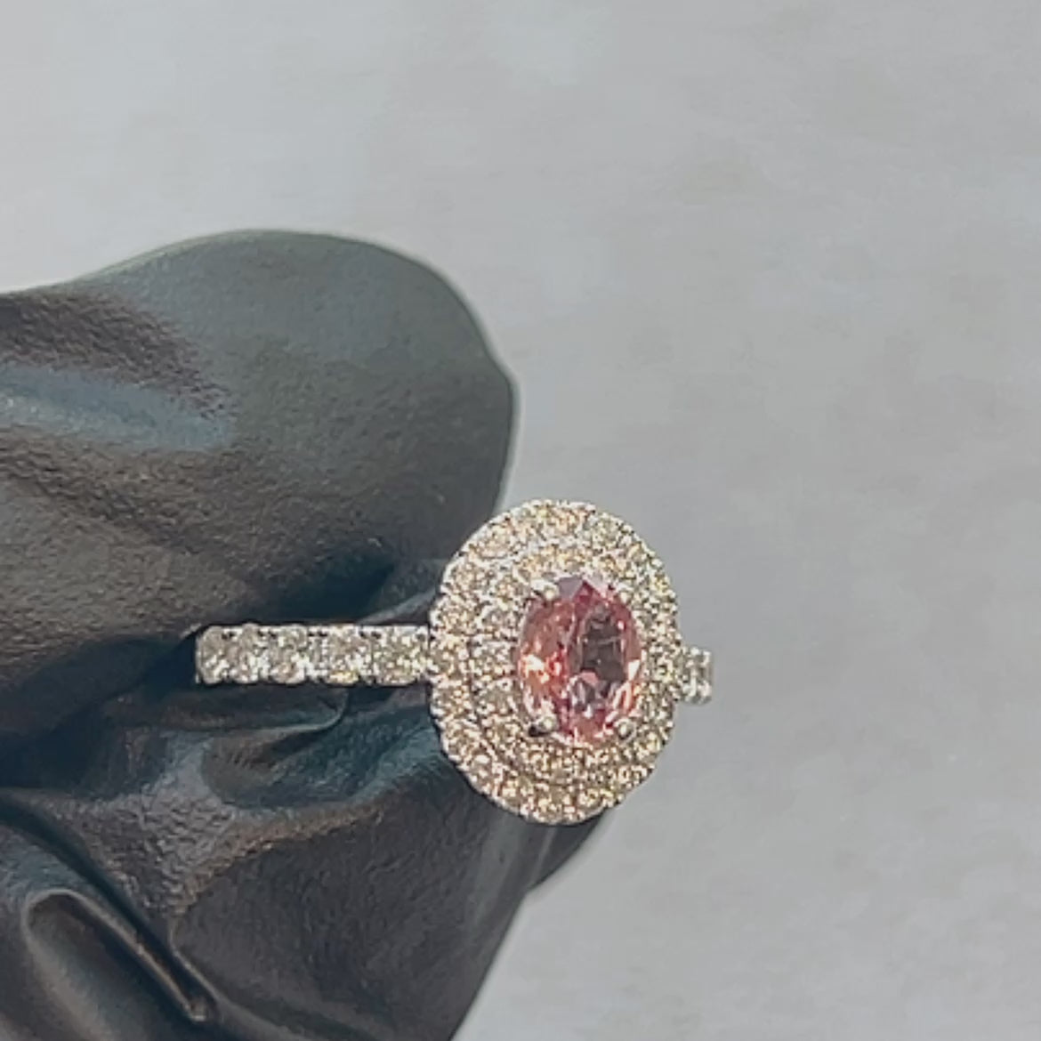 129［一点物］リング ノーヒート パパラチアサファイア 0.65ct OV PT