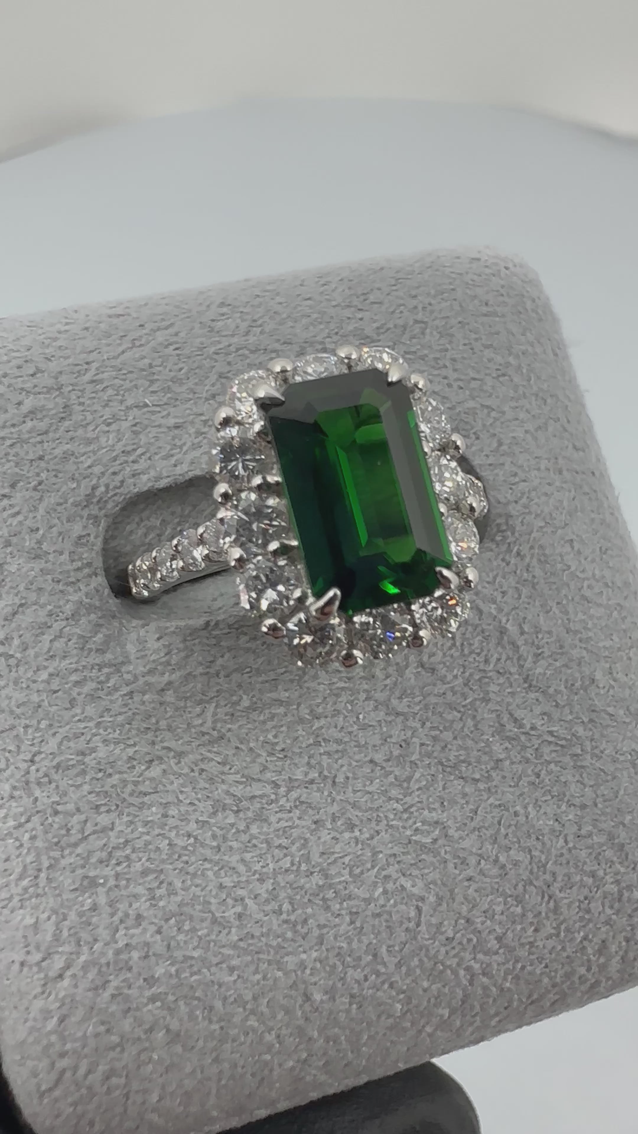 74［一点物］リング  グリーンガーネット0.5ct QS PT