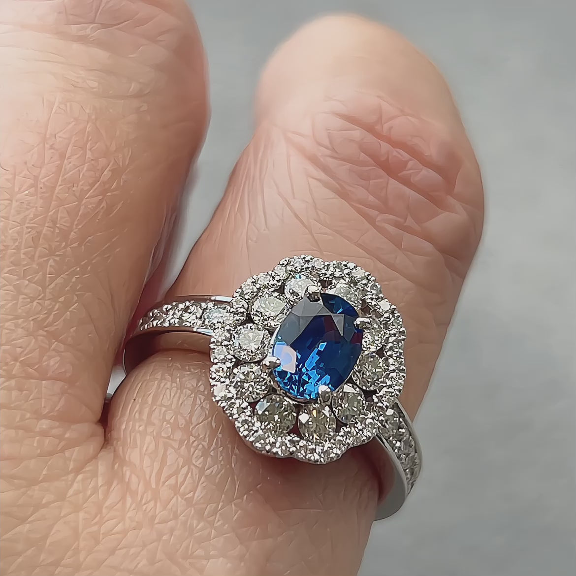 ［一点物/ラナンキュラス］リング コーンフラワーブルーサフィア 1ct OV PT